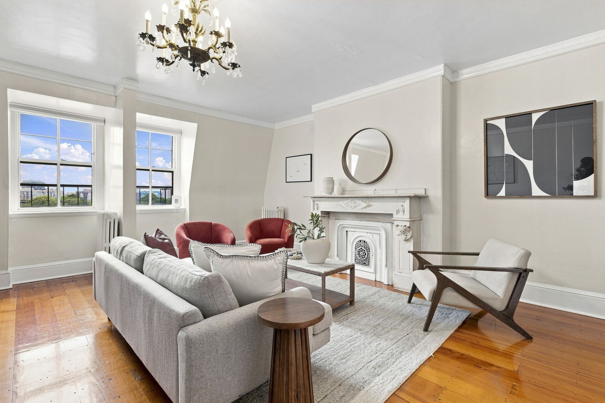 105 Beacon St. Property Photo 3