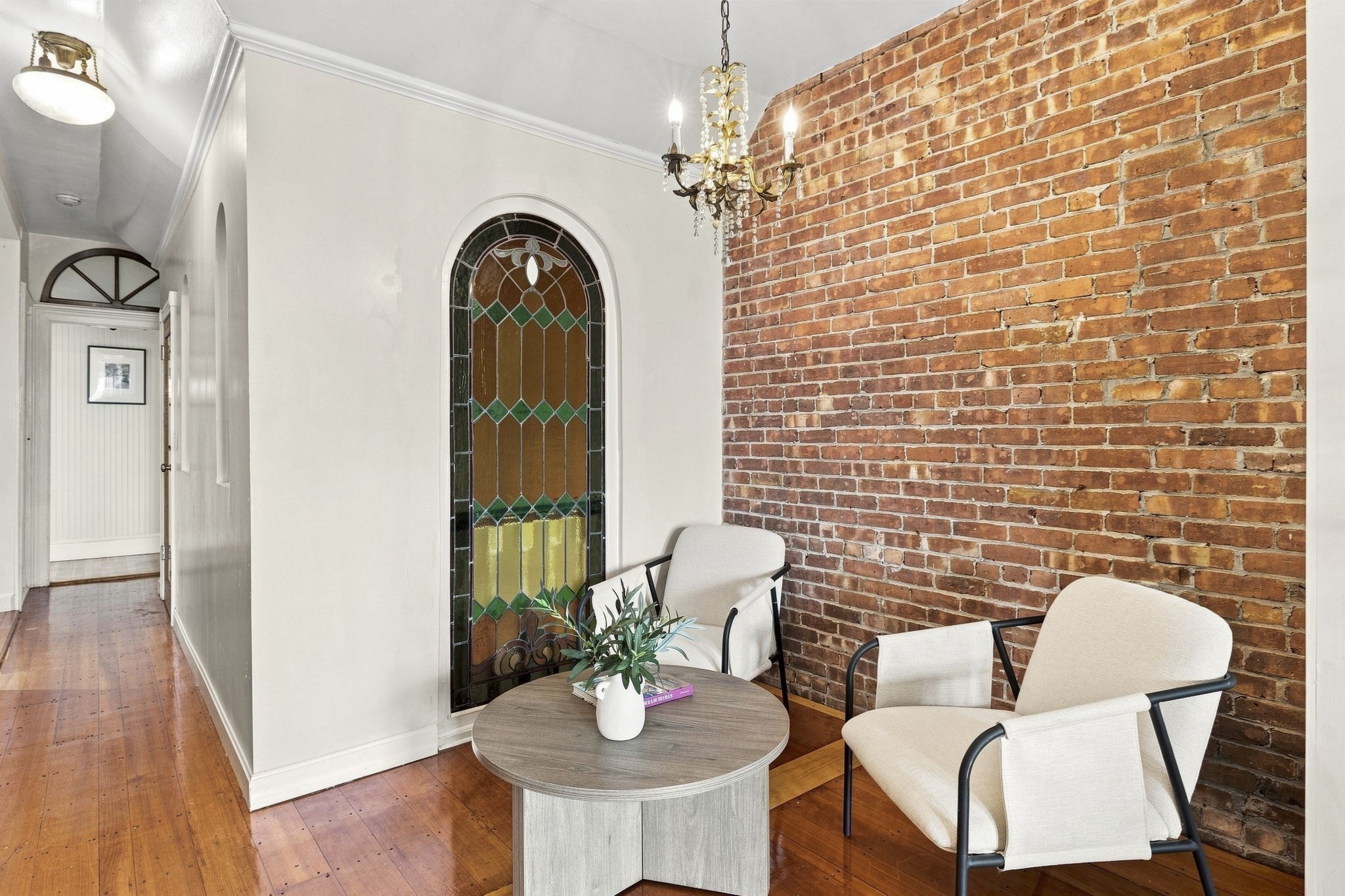105 Beacon St. Property Photo 6