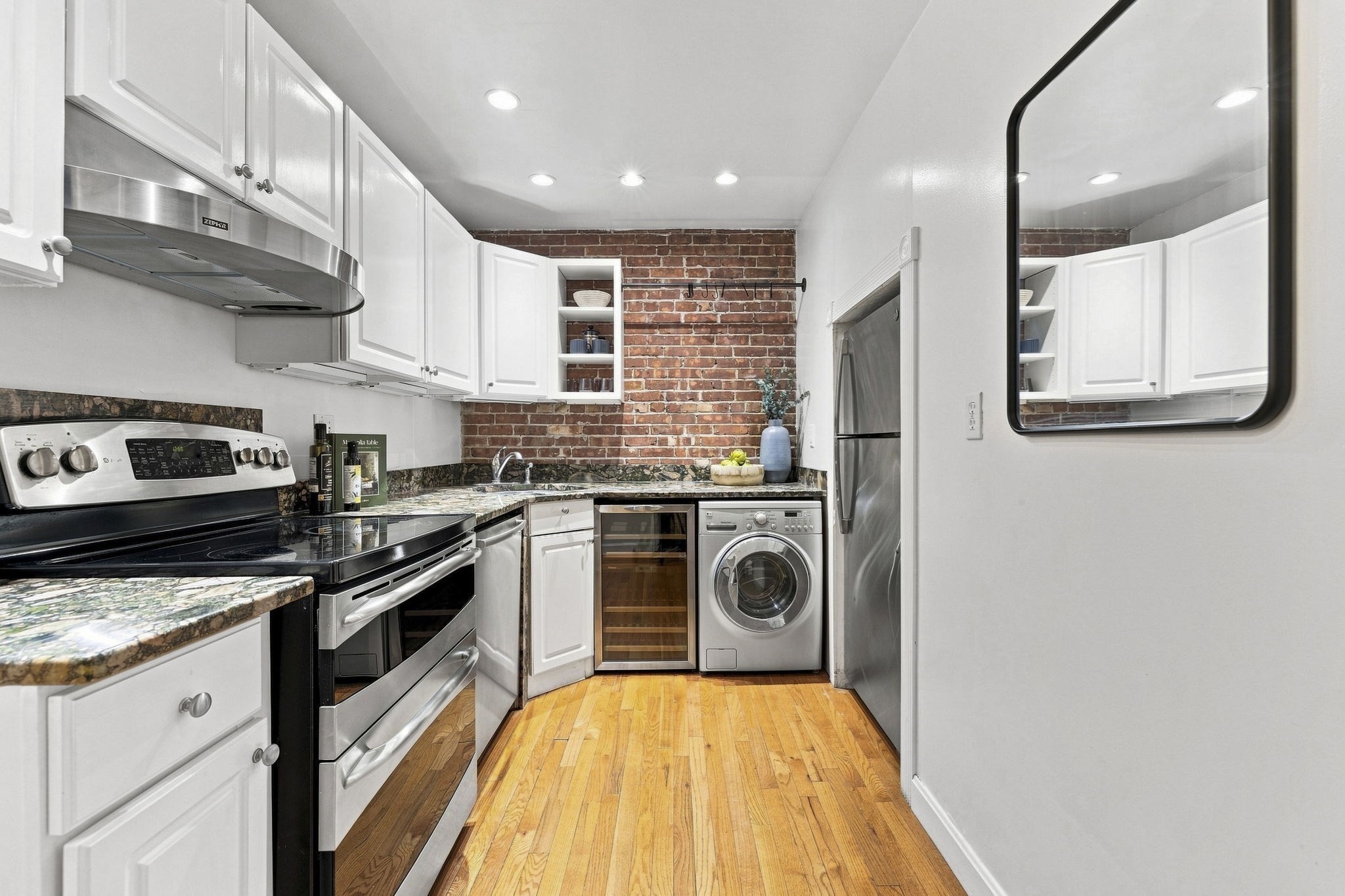 105 Beacon St. Property Photo 10