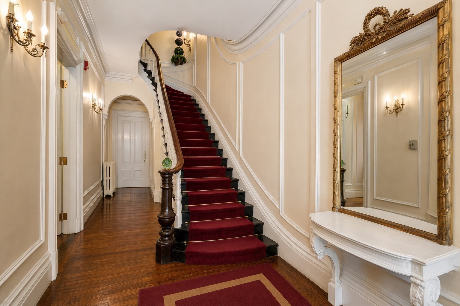 105 Beacon St. Property Photo 17