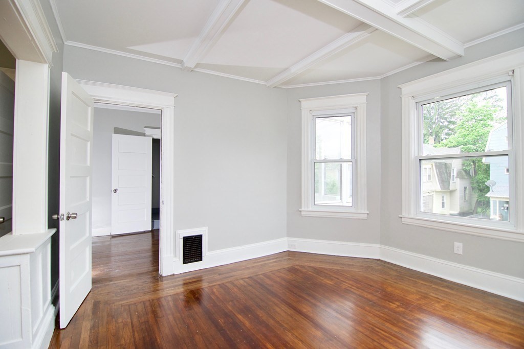 45 Middlesex St Property Photo 4