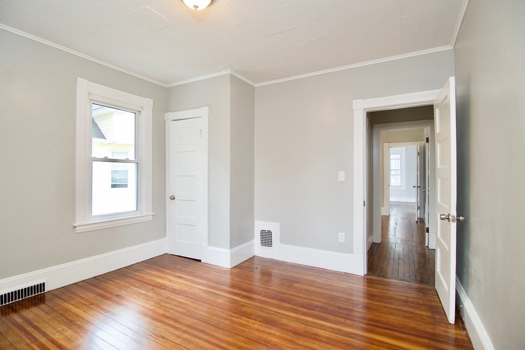 45 Middlesex St Property Photo 5