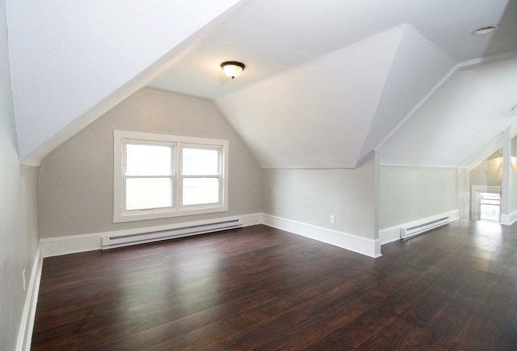 45 Middlesex St Property Photo 8