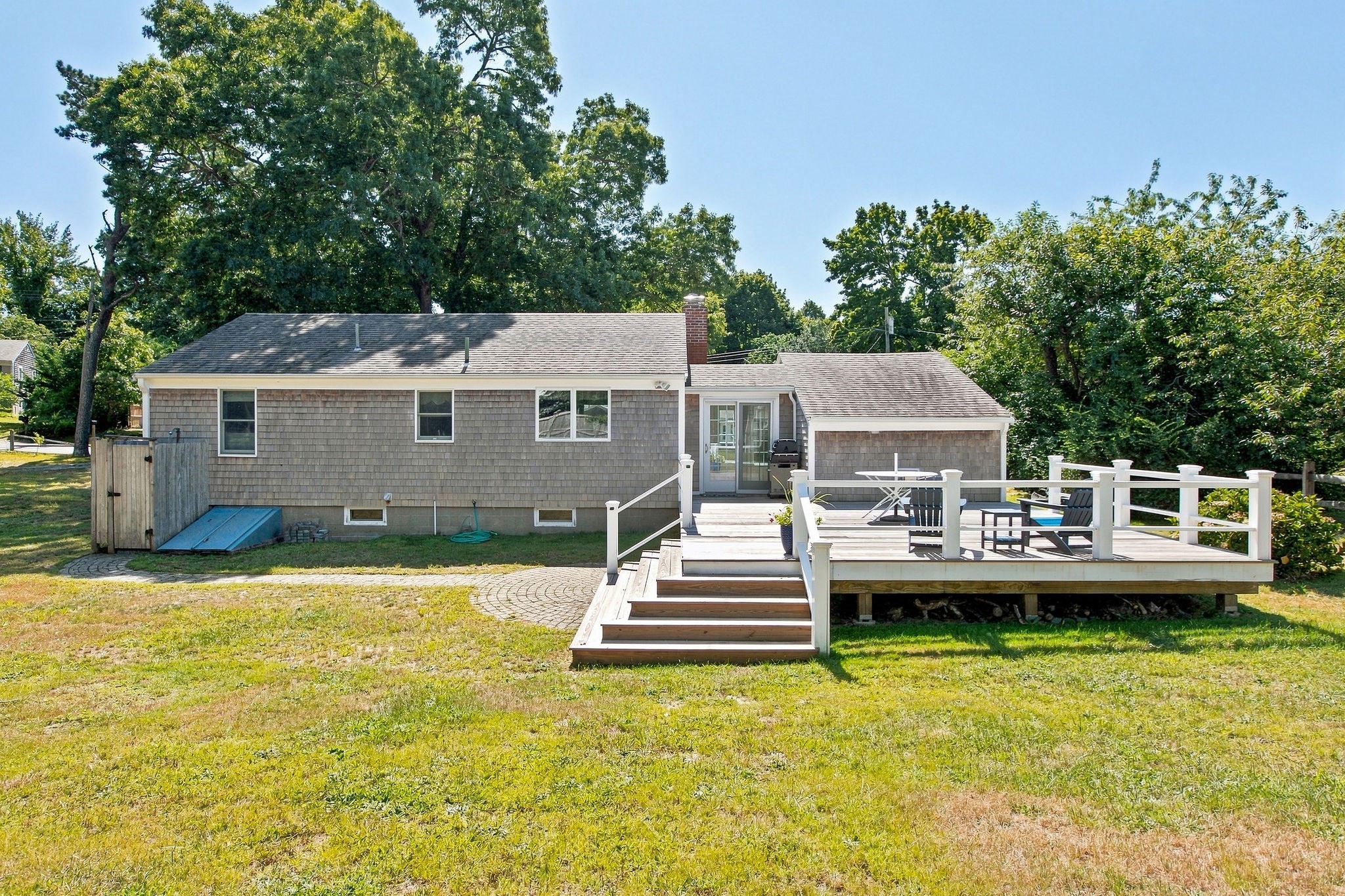 4 Old Mill Ln Property Photo 5