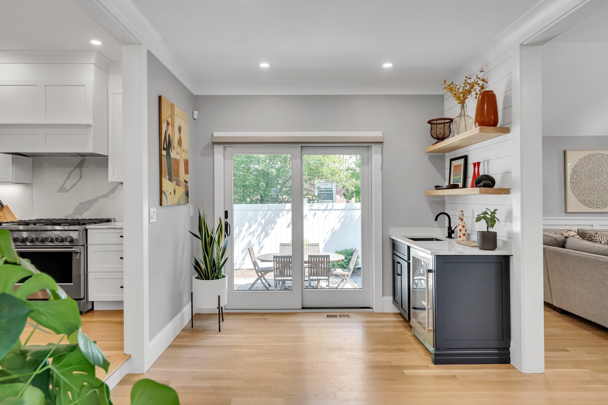 409 Crafts Street Property Photo 10