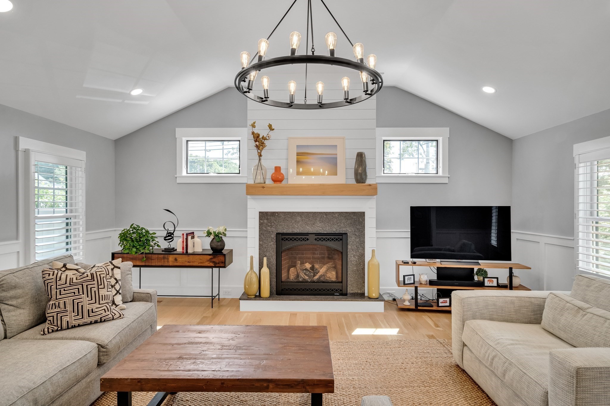 409 Crafts Street Property Photo 13