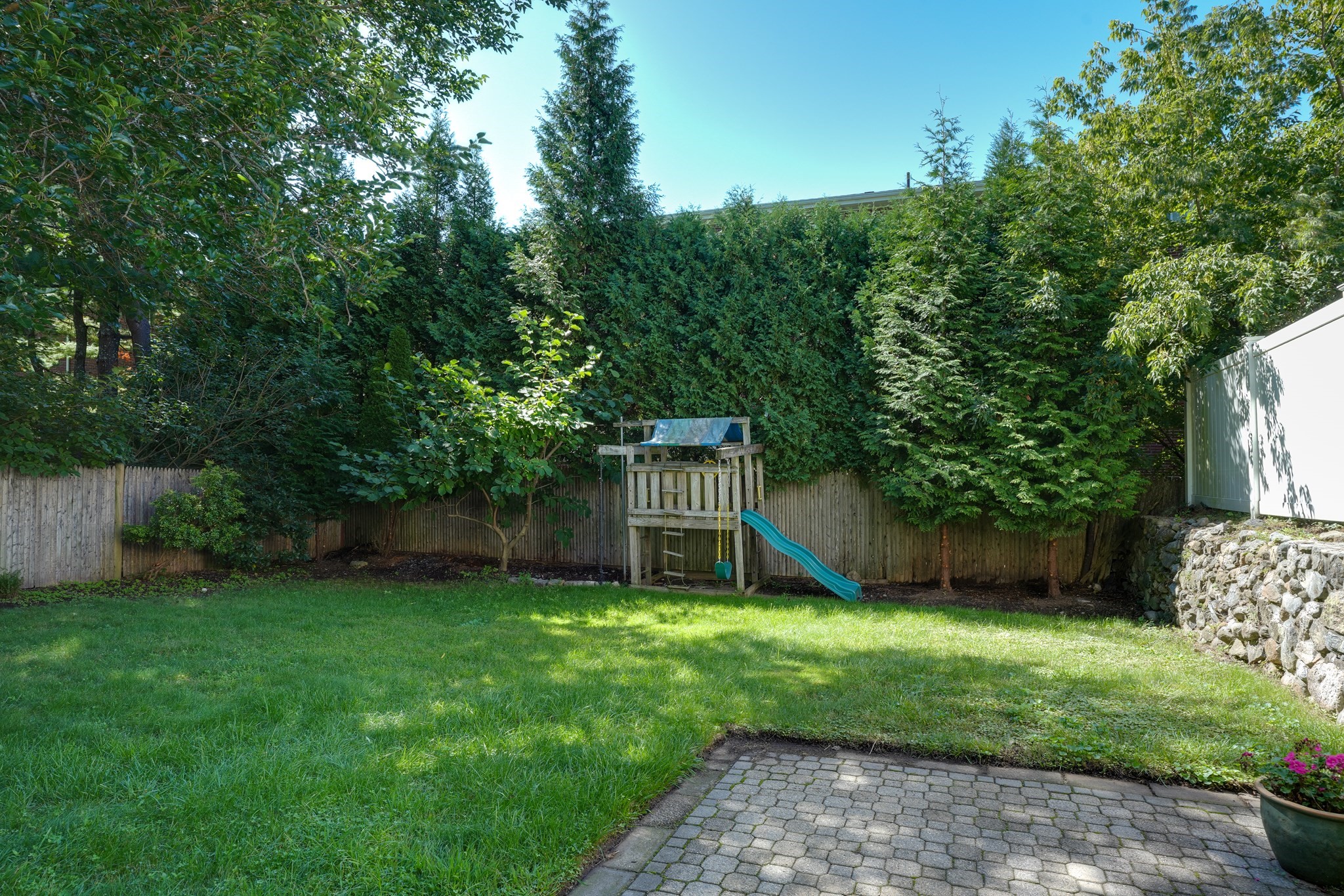 56 Agassiz Ave Property Photo 33