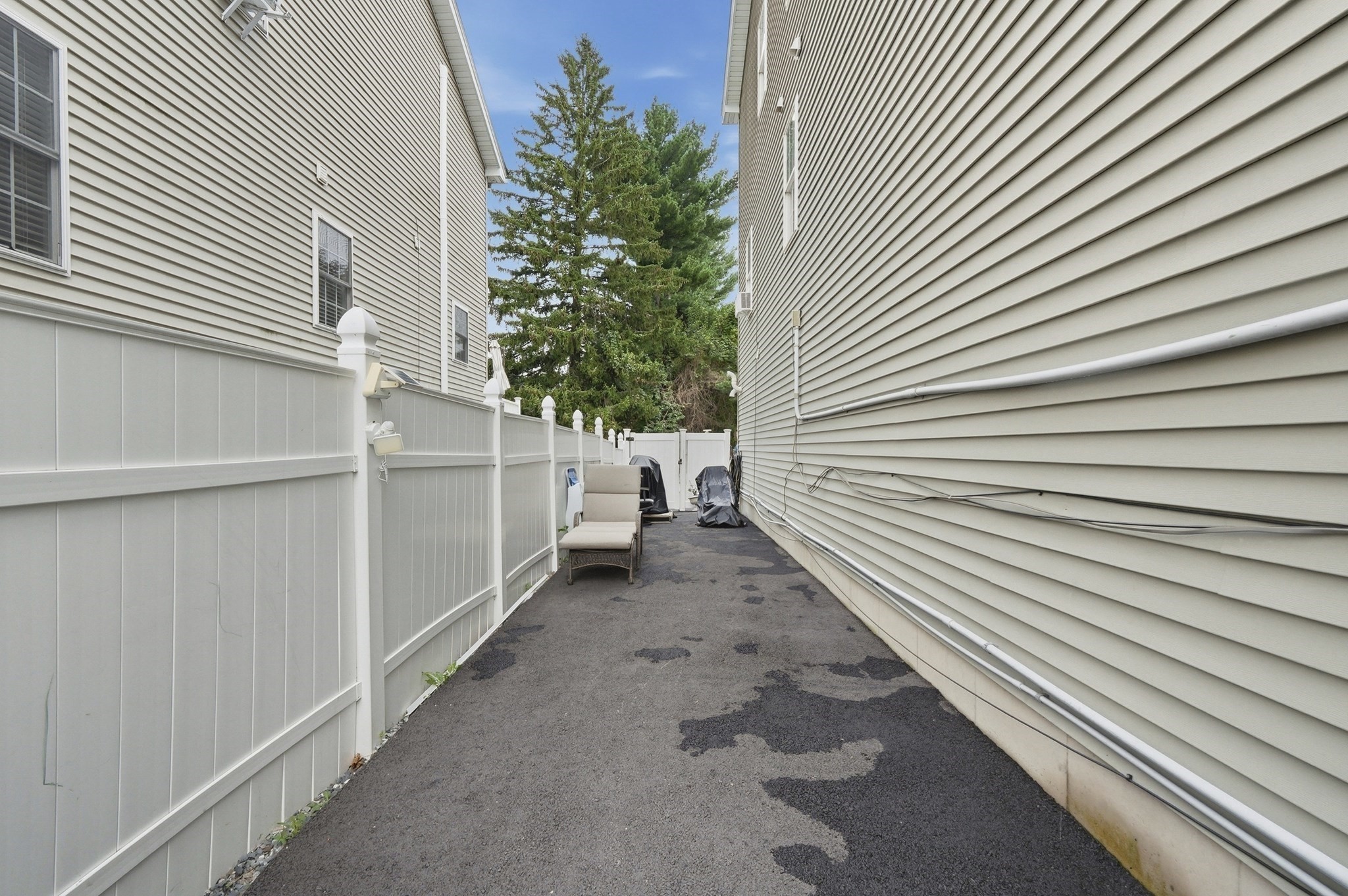 51 Randall Street Property Photo 33