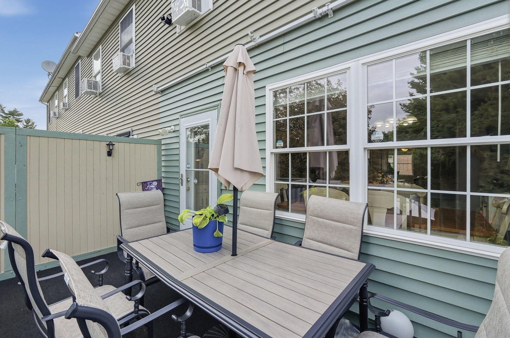51 Randall Street Property Photo 40