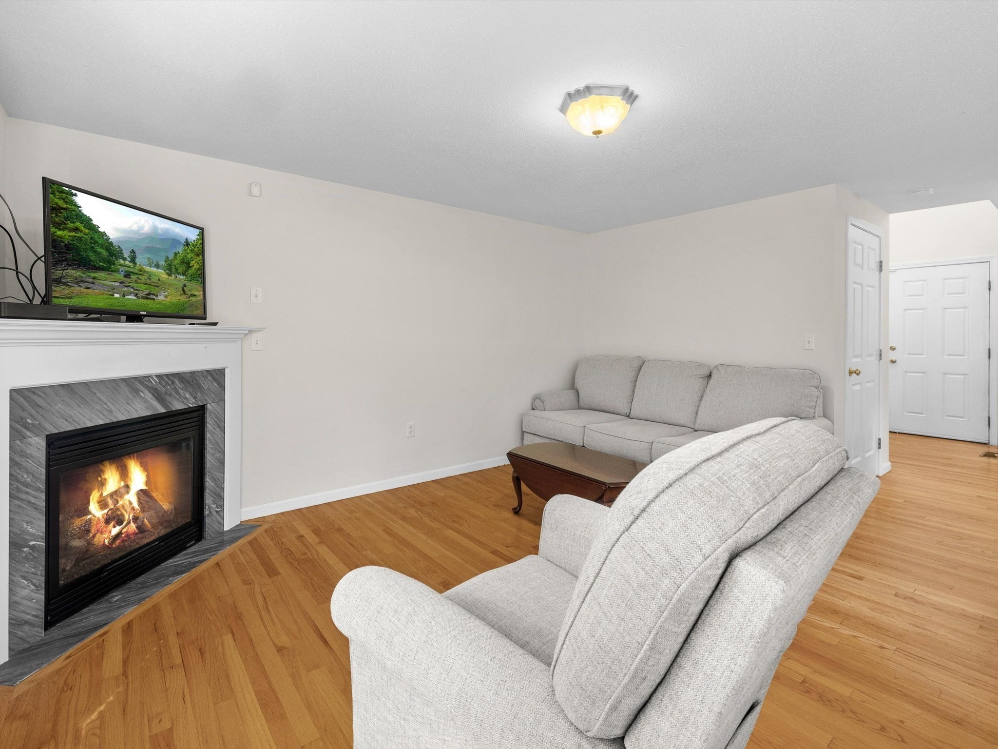 53 Lancaster Rd # 10 Property Photo 4