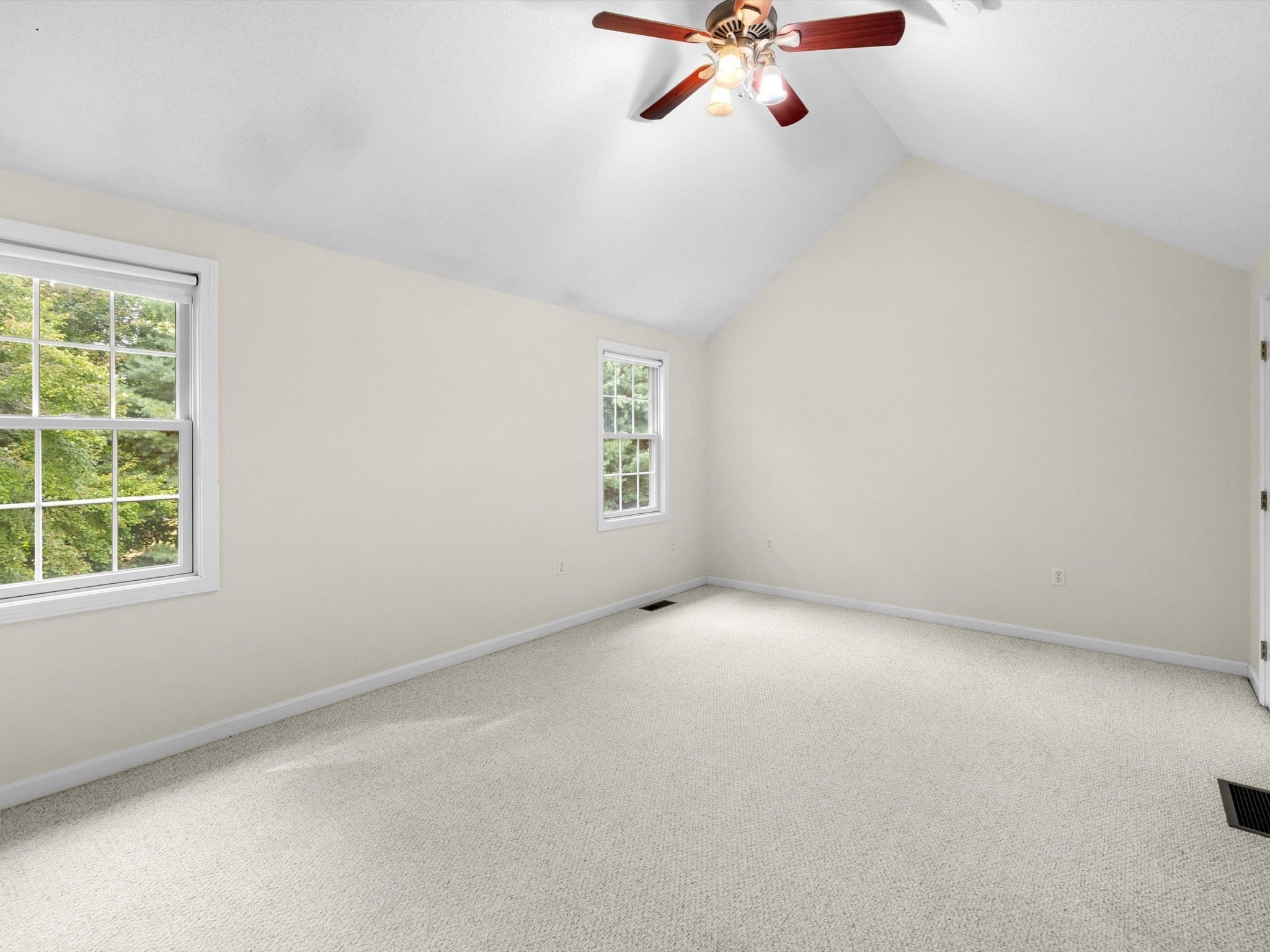 53 Lancaster Rd # 10 Property Photo 14
