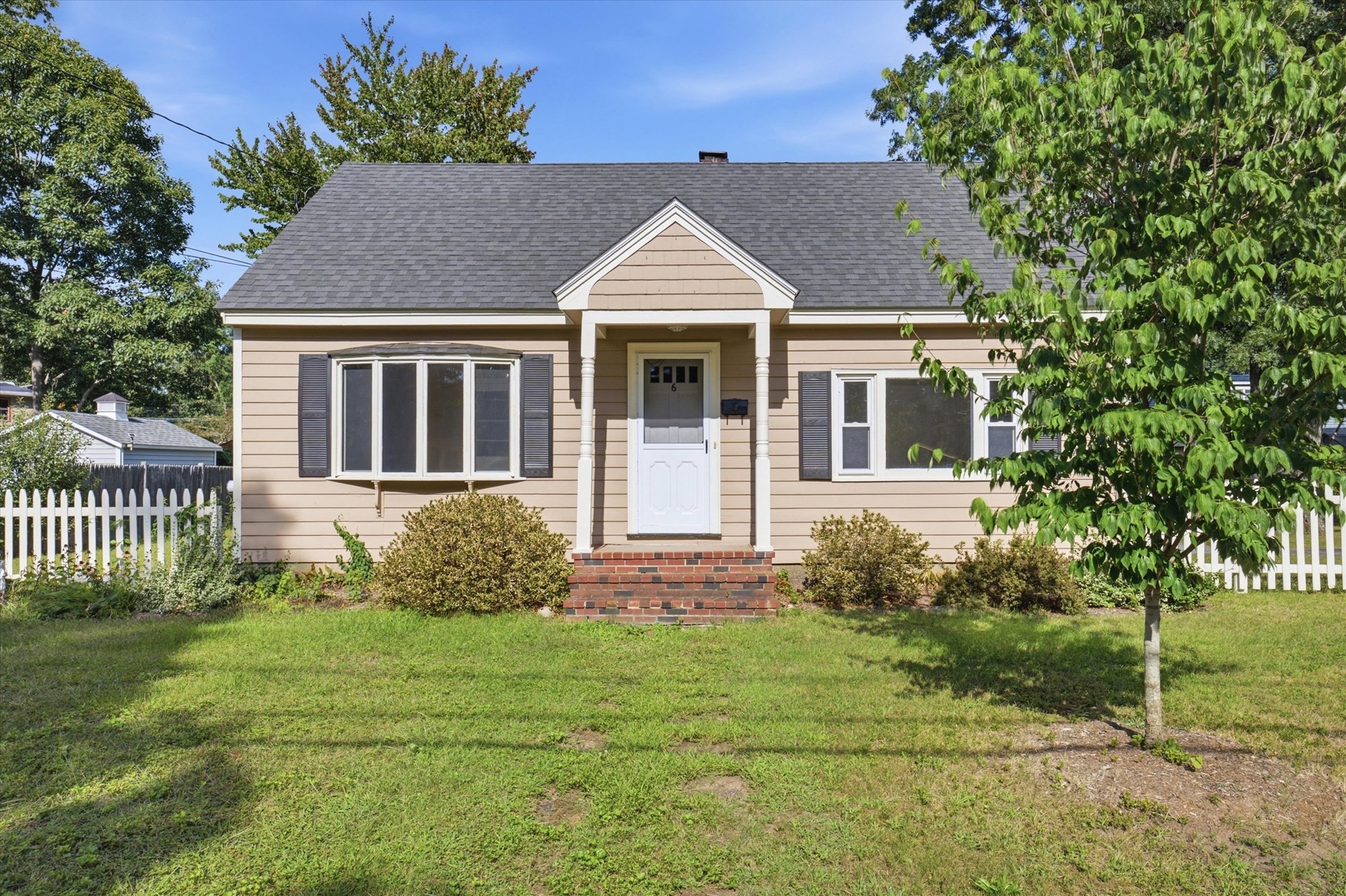 6 Pleasant St Property Photo 1