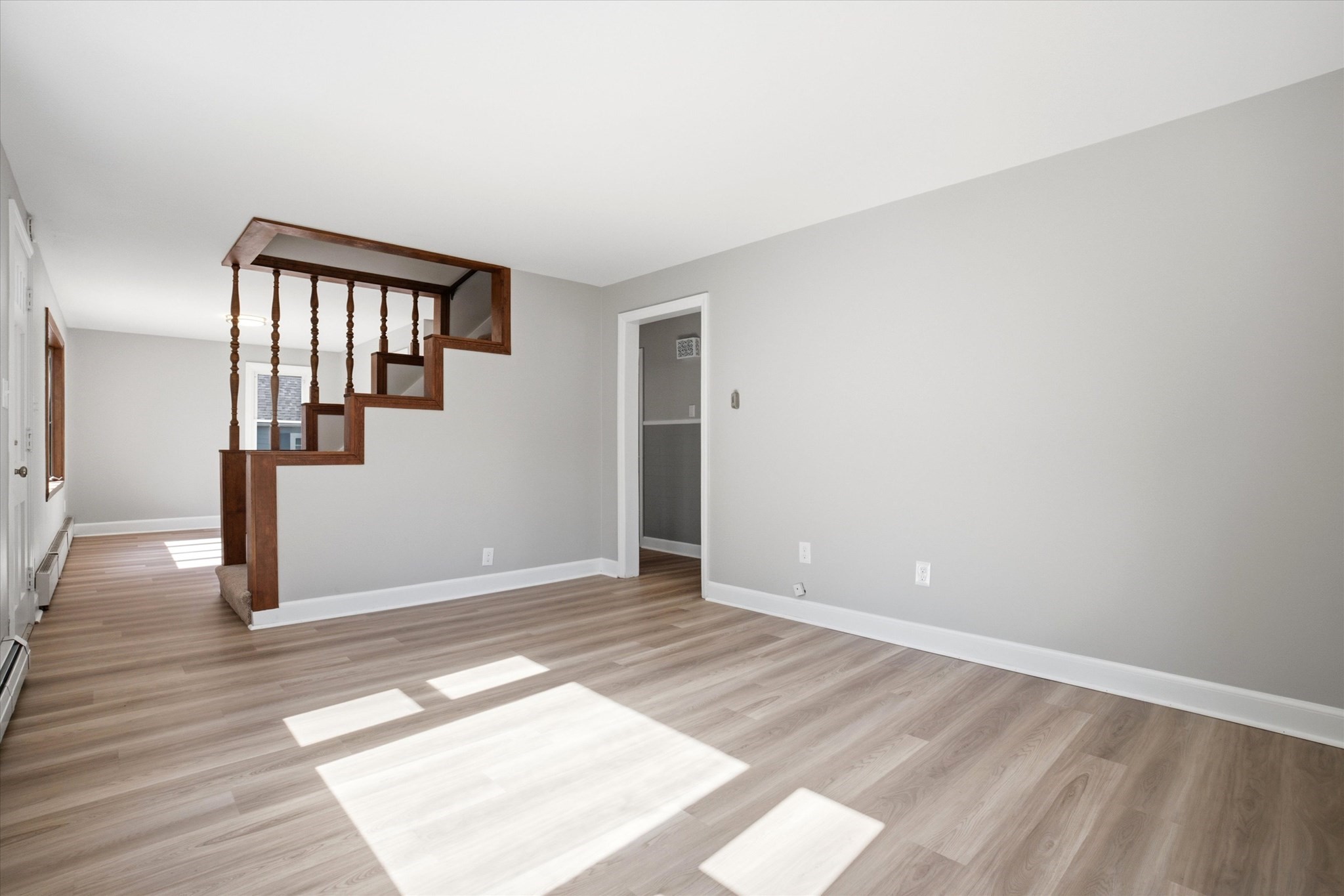 6 Pleasant St Property Photo 5