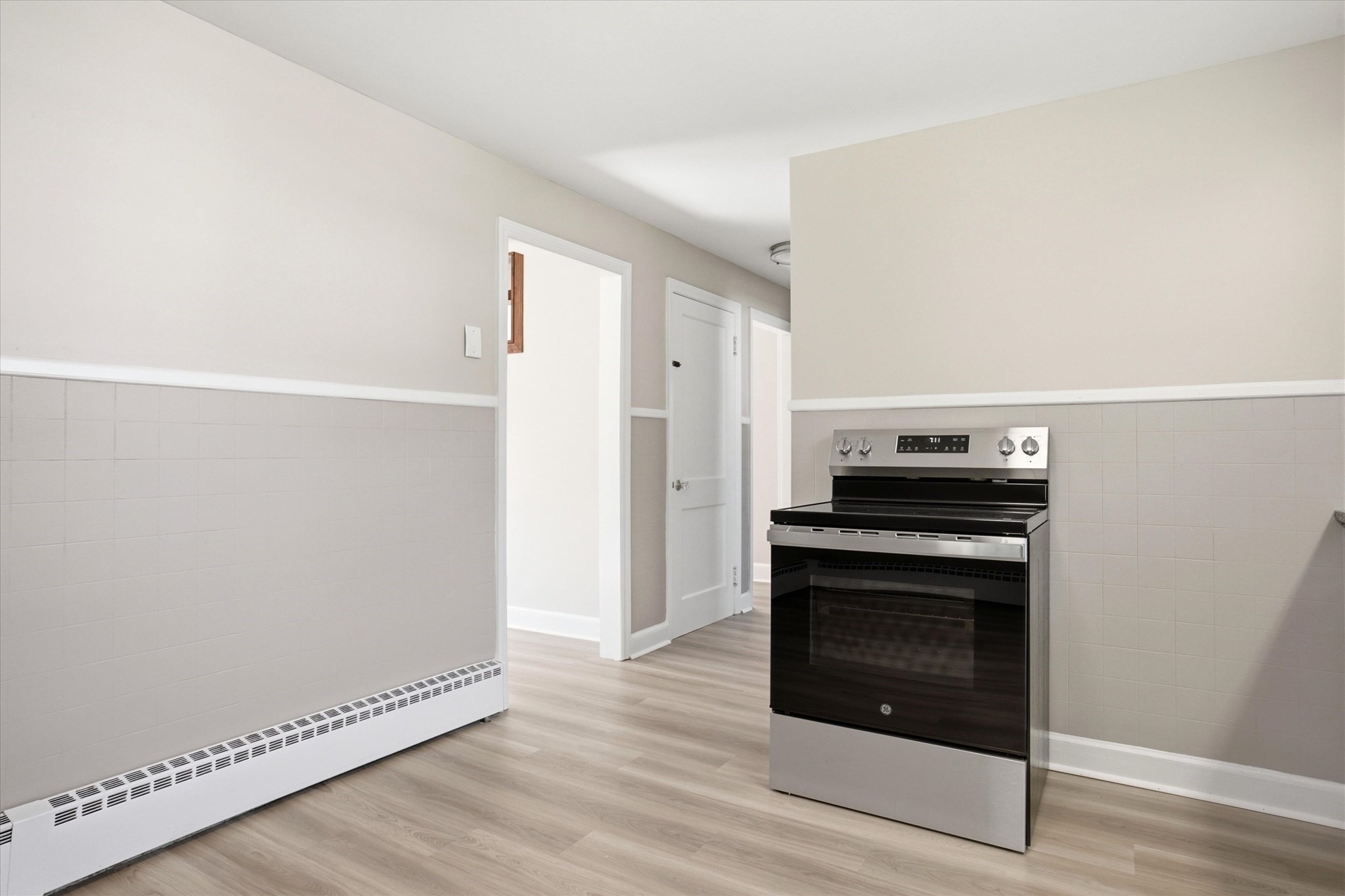 6 Pleasant St Property Photo 11