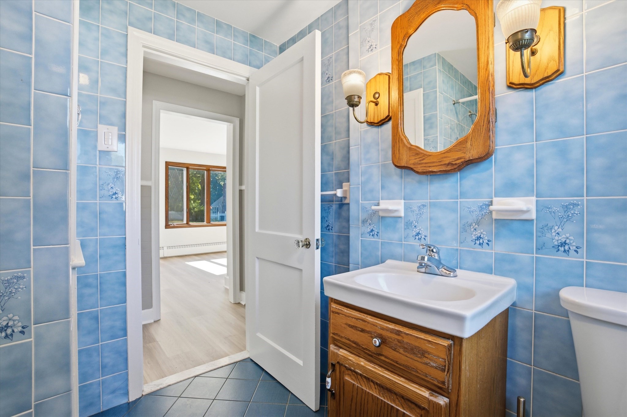 6 Pleasant St Property Photo 14