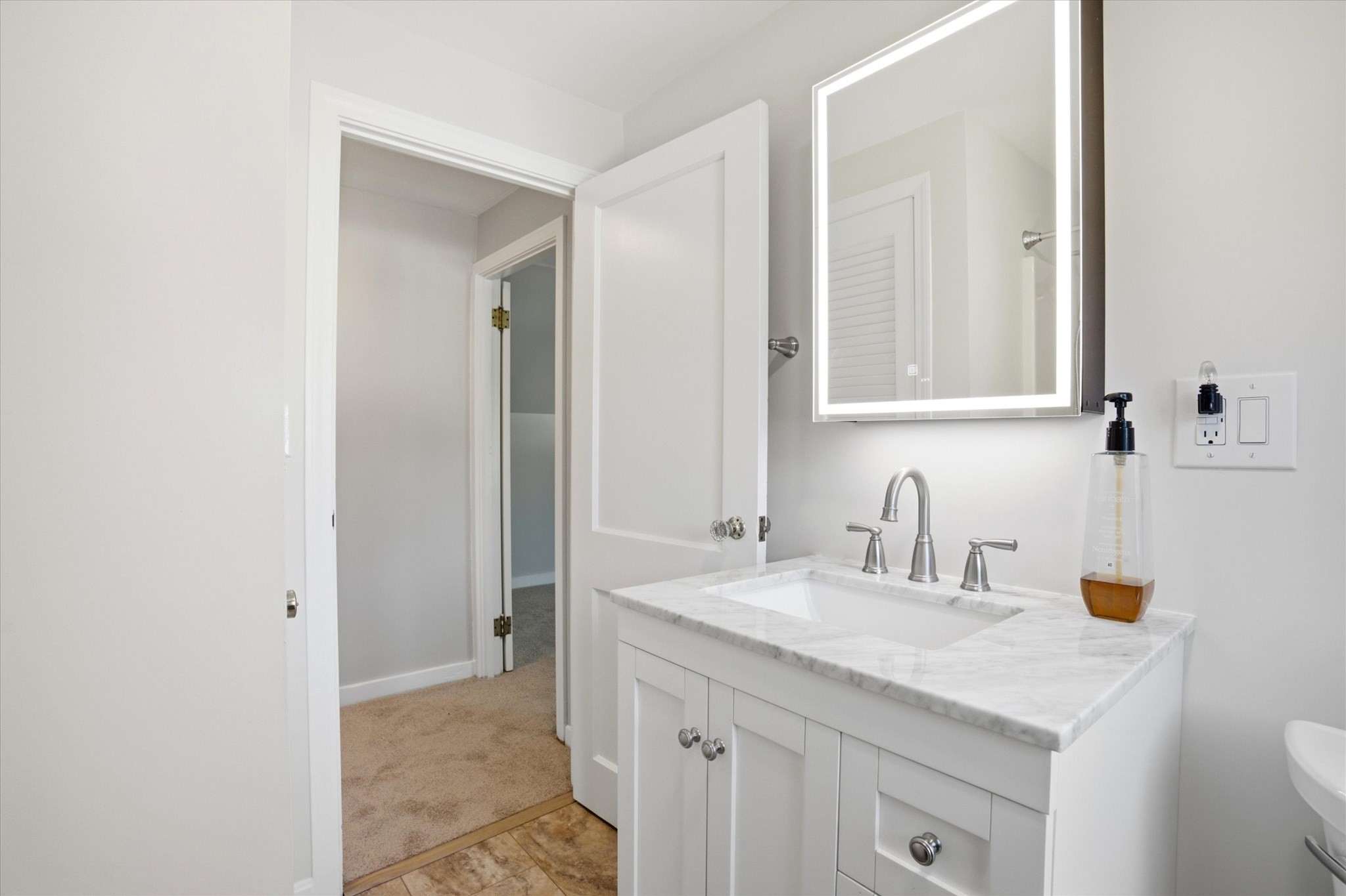 6 Pleasant St Property Photo 19