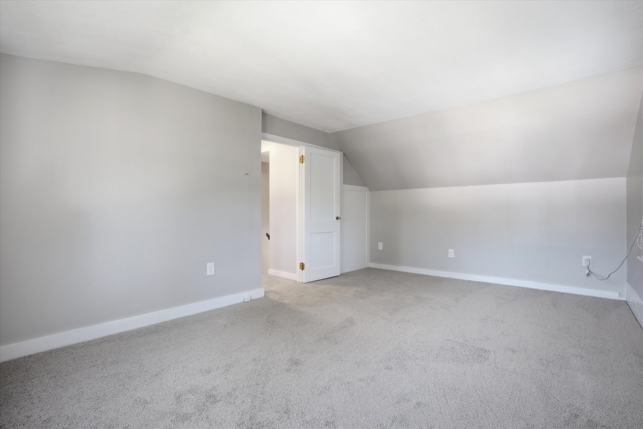 6 Pleasant St Property Photo 22