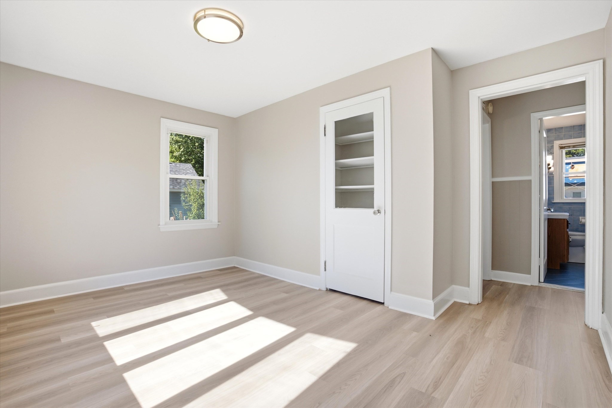 6 Pleasant St Property Photo 33