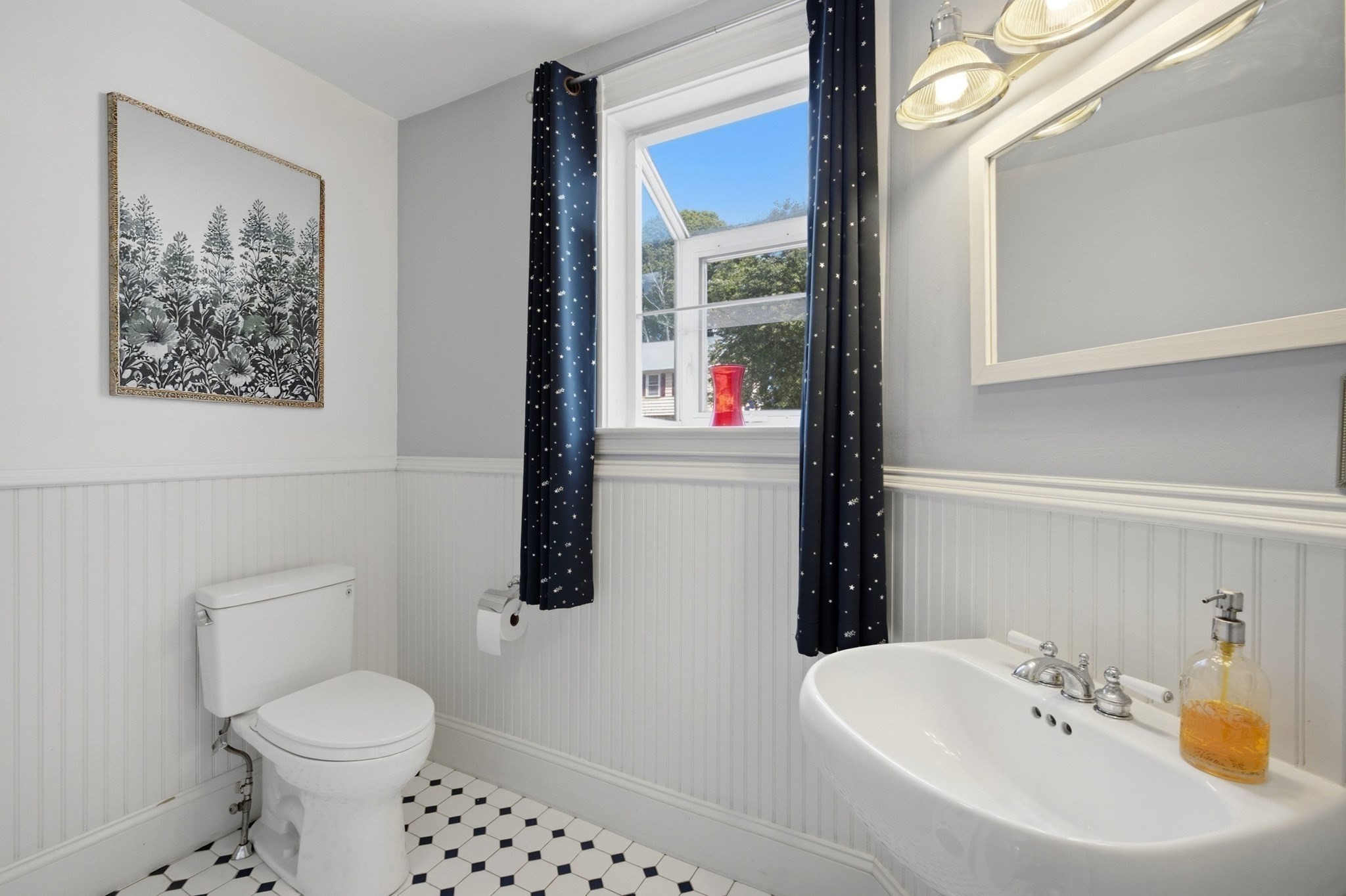 36 Walton St Property Photo 13