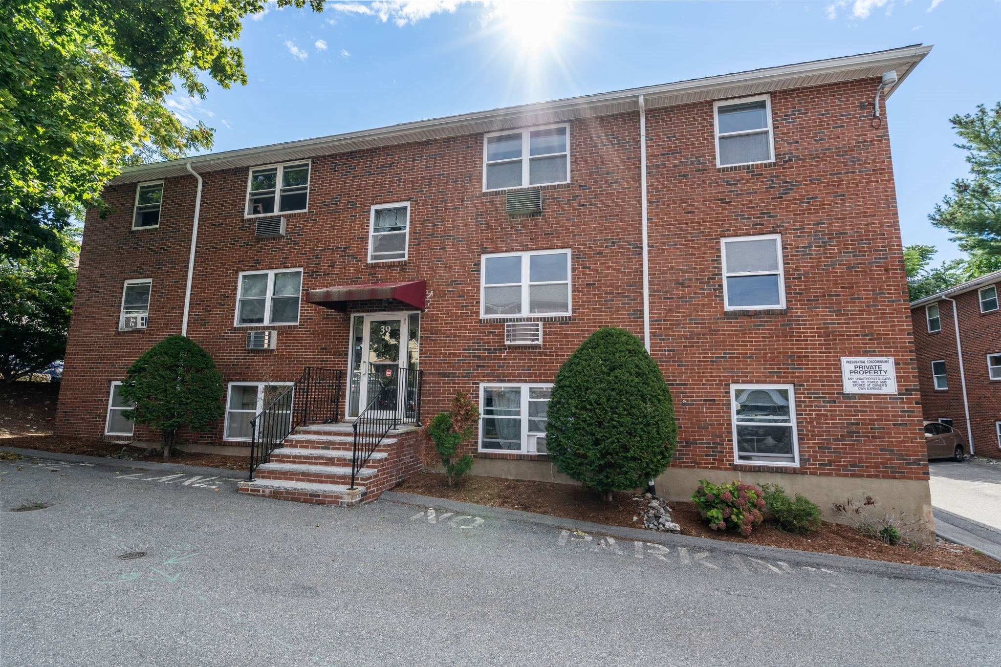 39 Montvale # 8 Property Photo 1