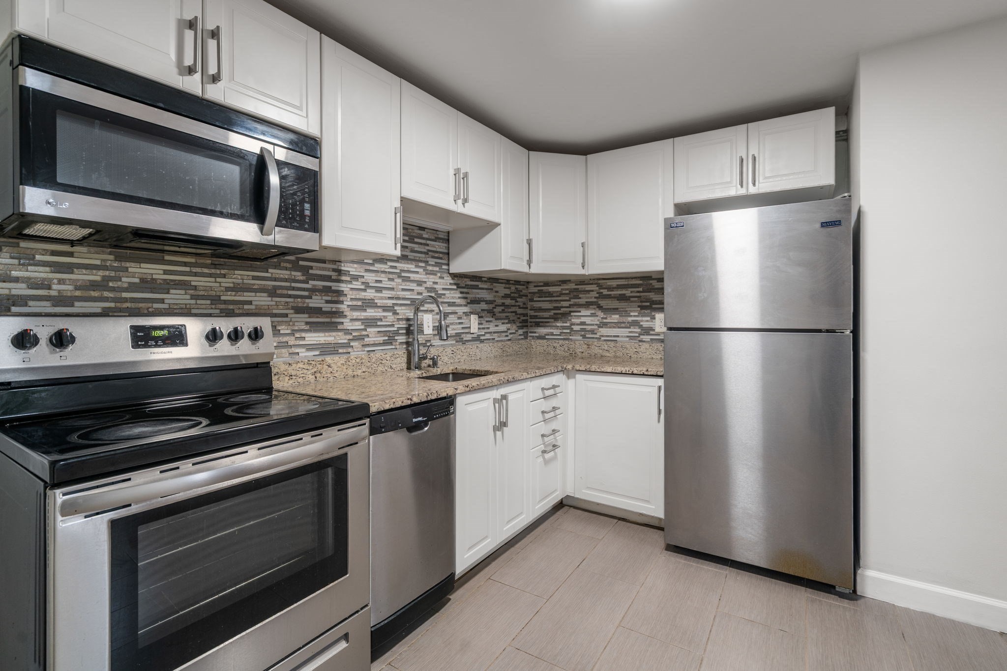 39 Montvale # 8 Property Photo 3
