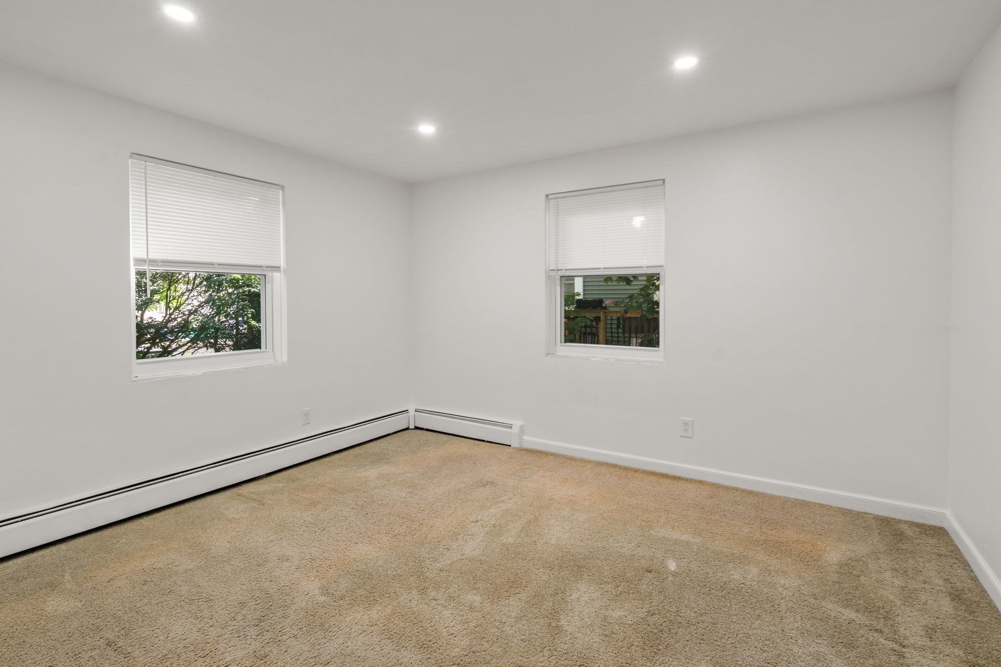 39 Montvale # 8 Property Photo 6