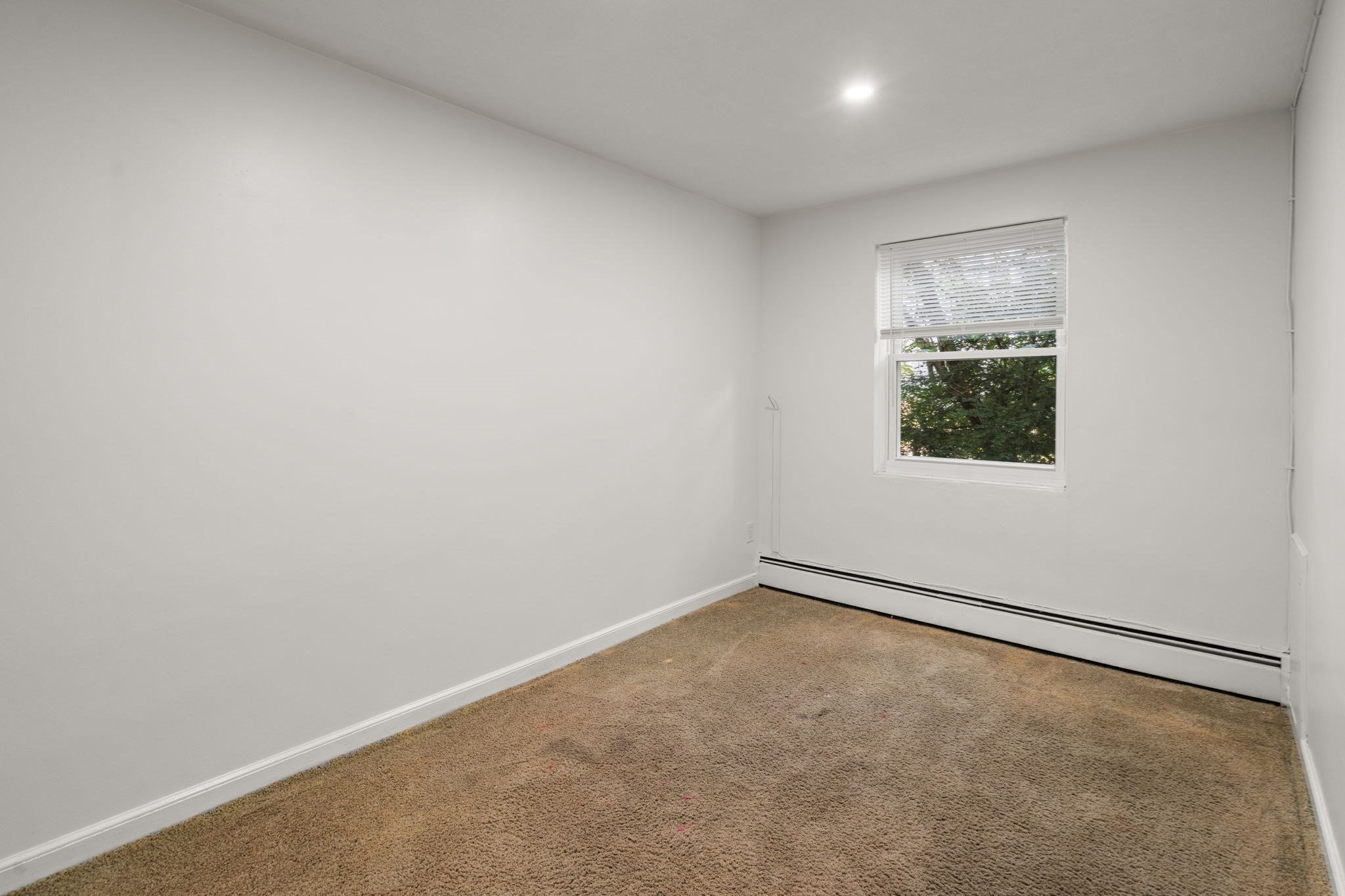 39 Montvale # 8 Property Photo 7
