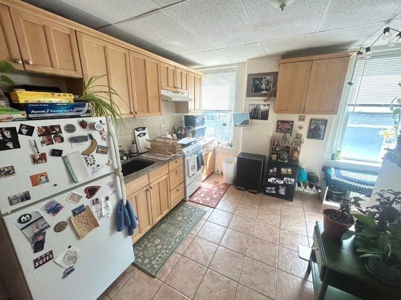 31 Elmwood St. # 3 Property Photo 6
