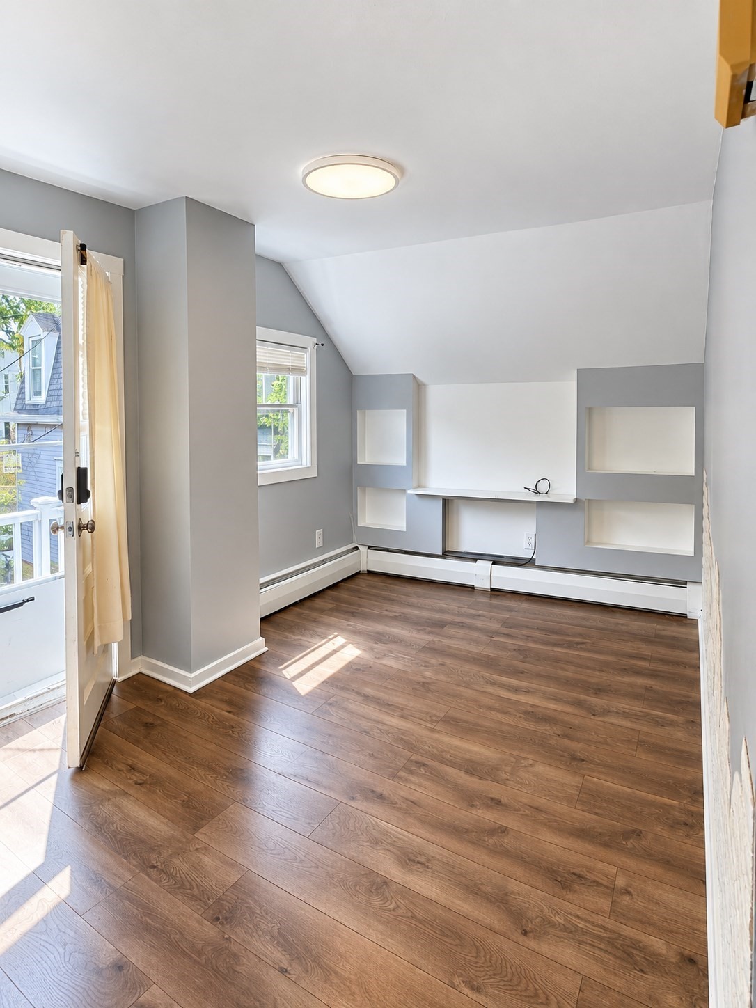 26 Sycamore St # 2s Property Photo 5
