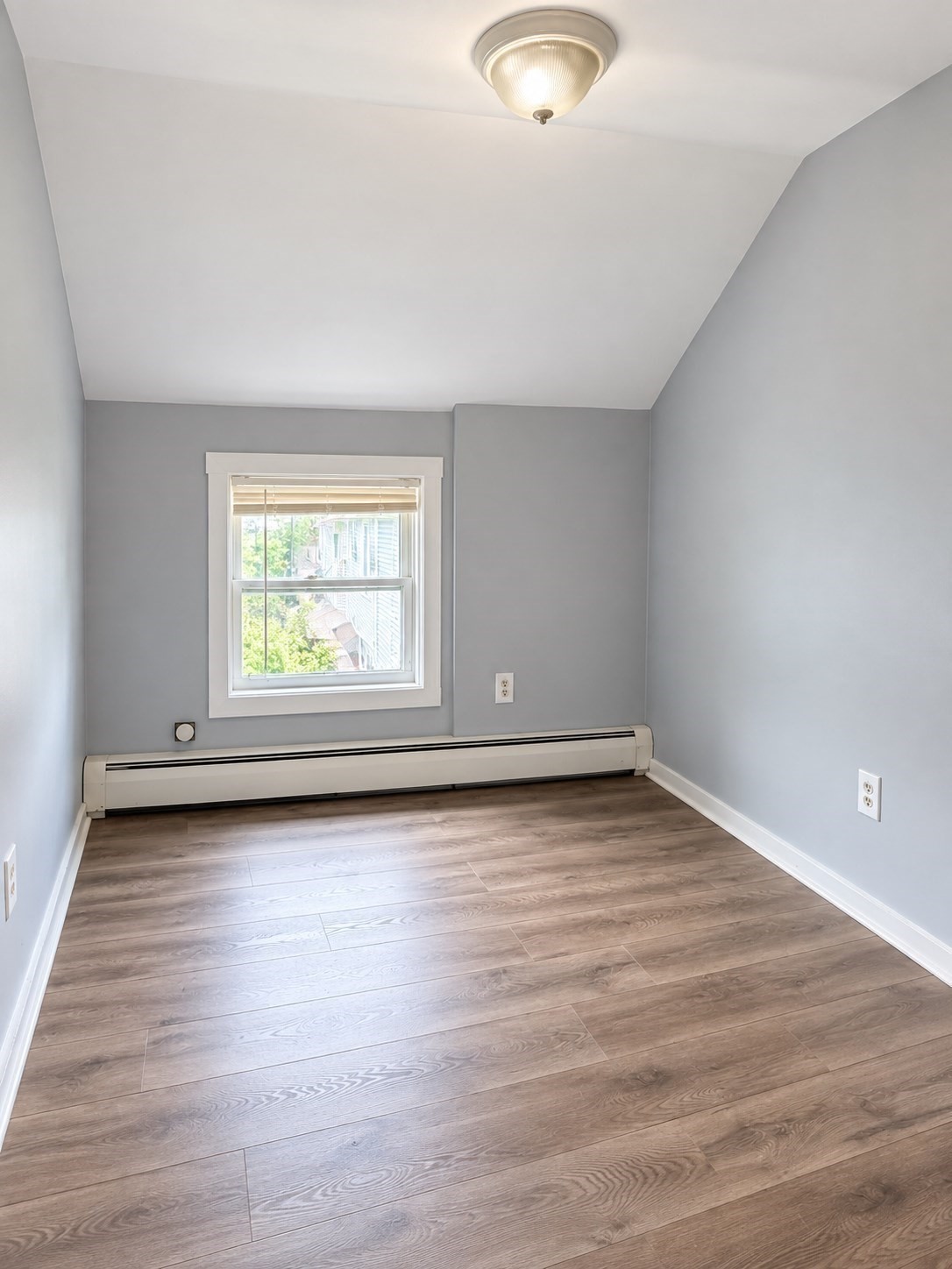 26 Sycamore St # 2s Property Photo 9