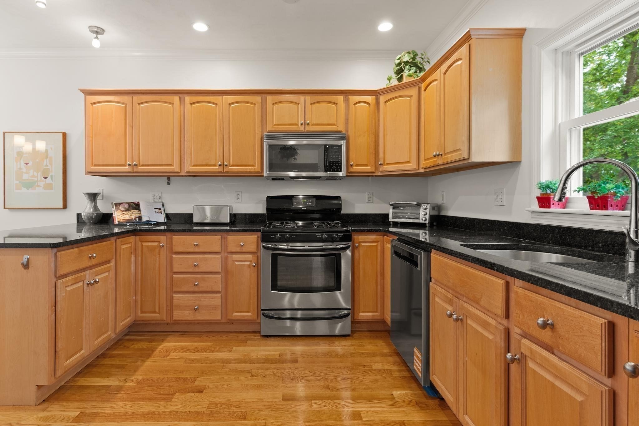 51 Wyman Ter # B Property Photo 9