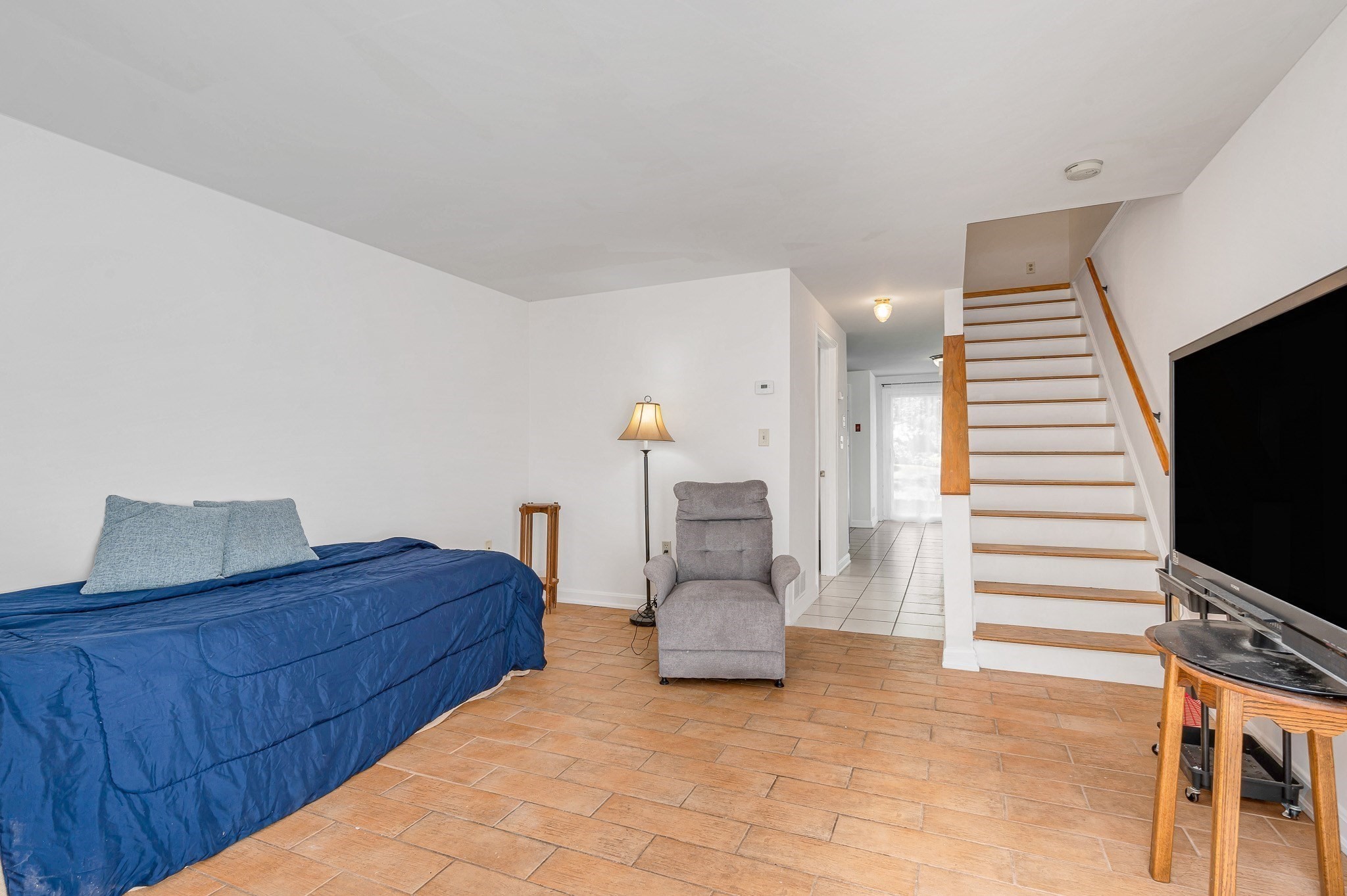 74 Roper St # F Property Photo 3