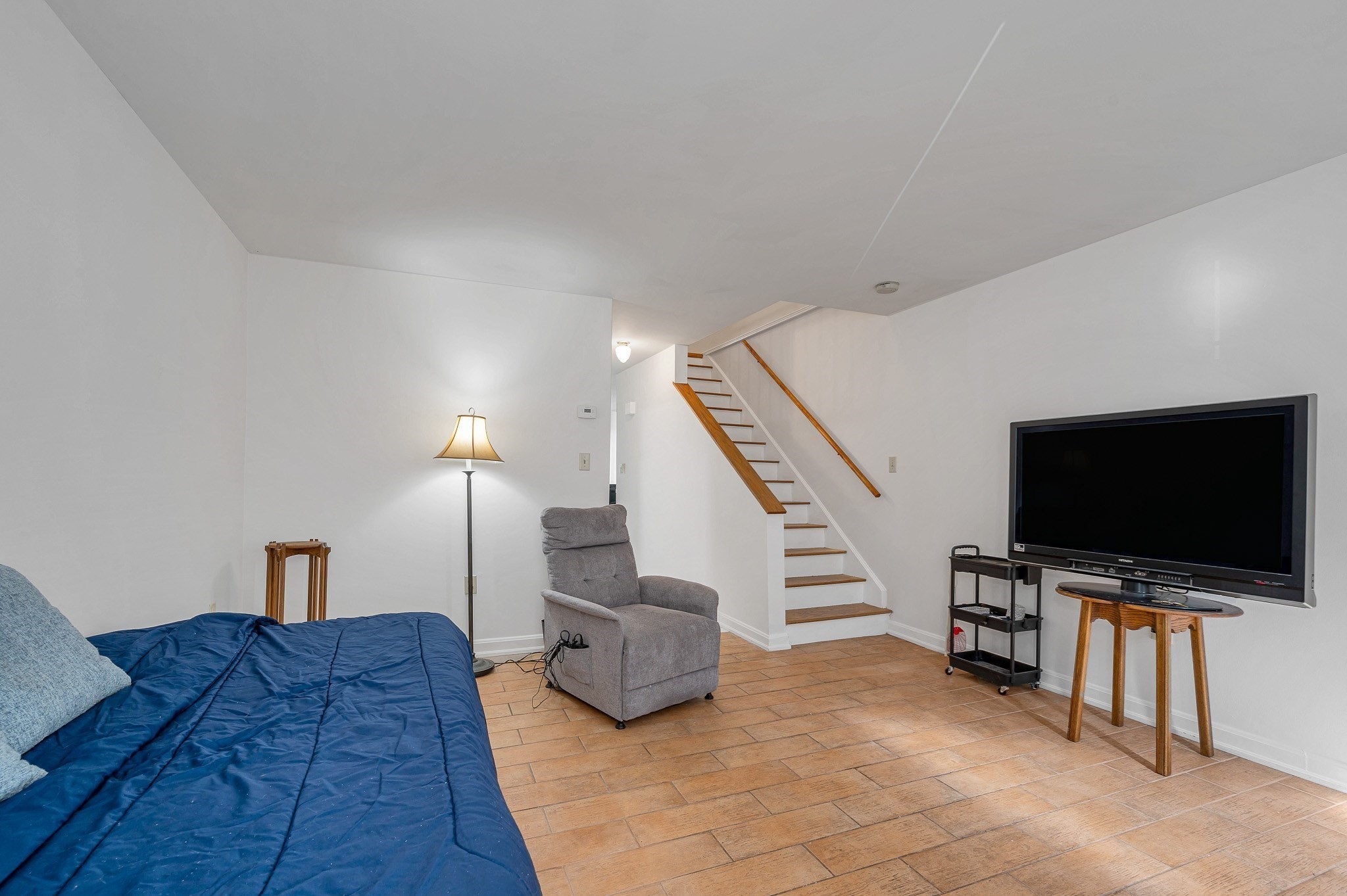 74 Roper St # F Property Photo 4