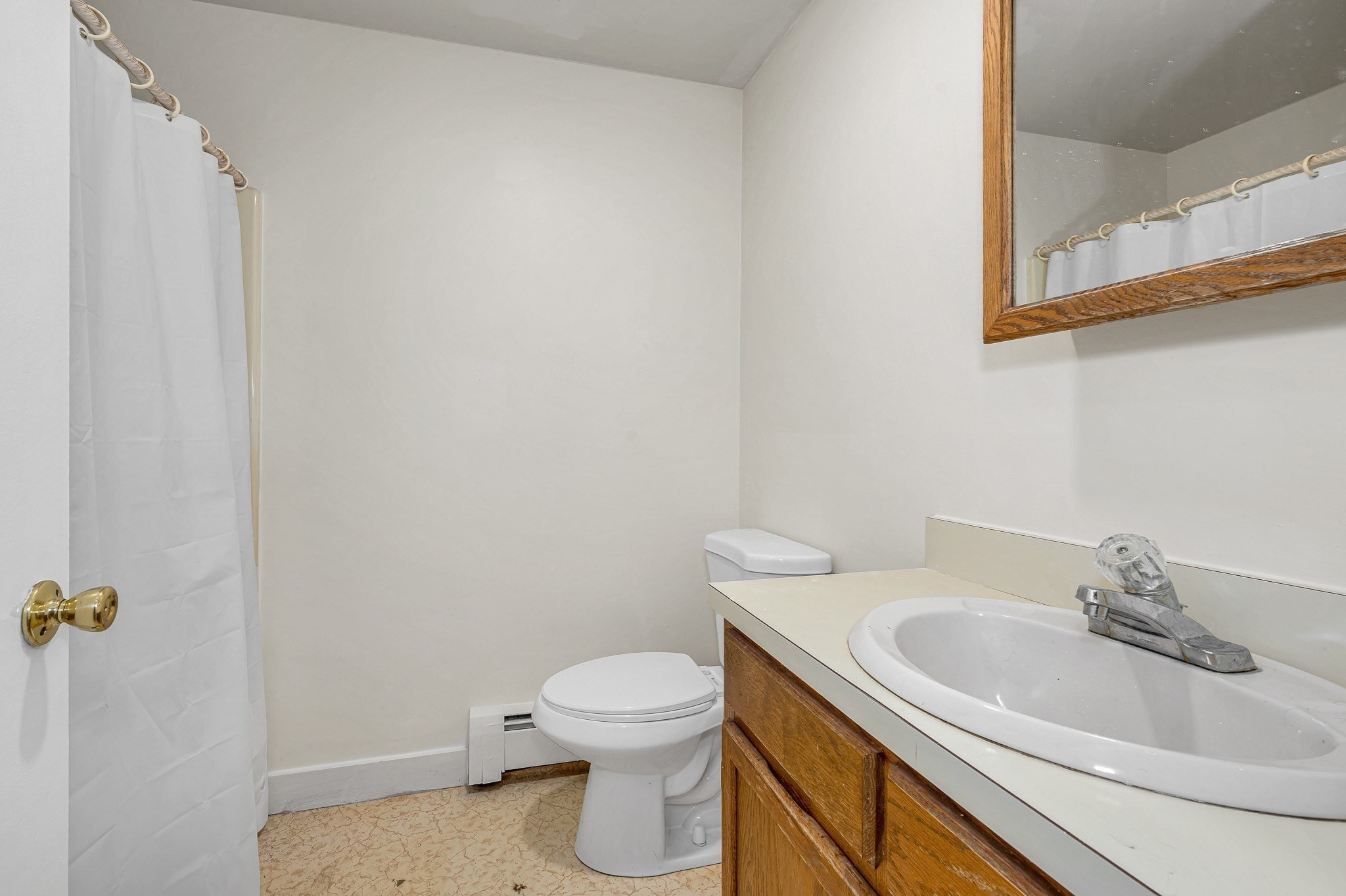 74 Roper St # F Property Photo 14