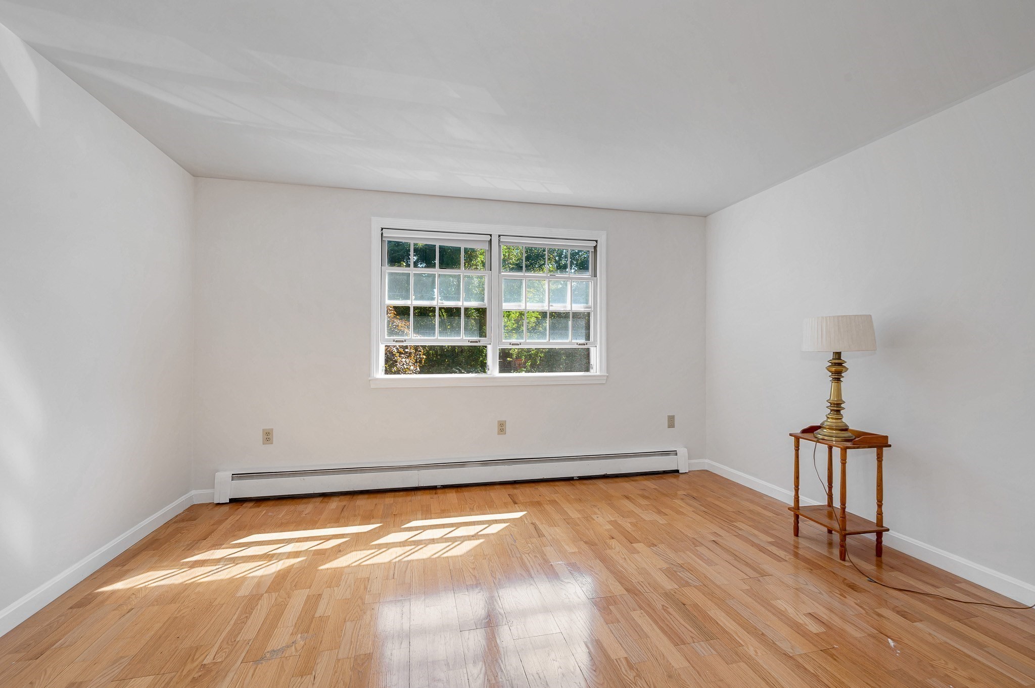 74 Roper St # F Property Photo 15