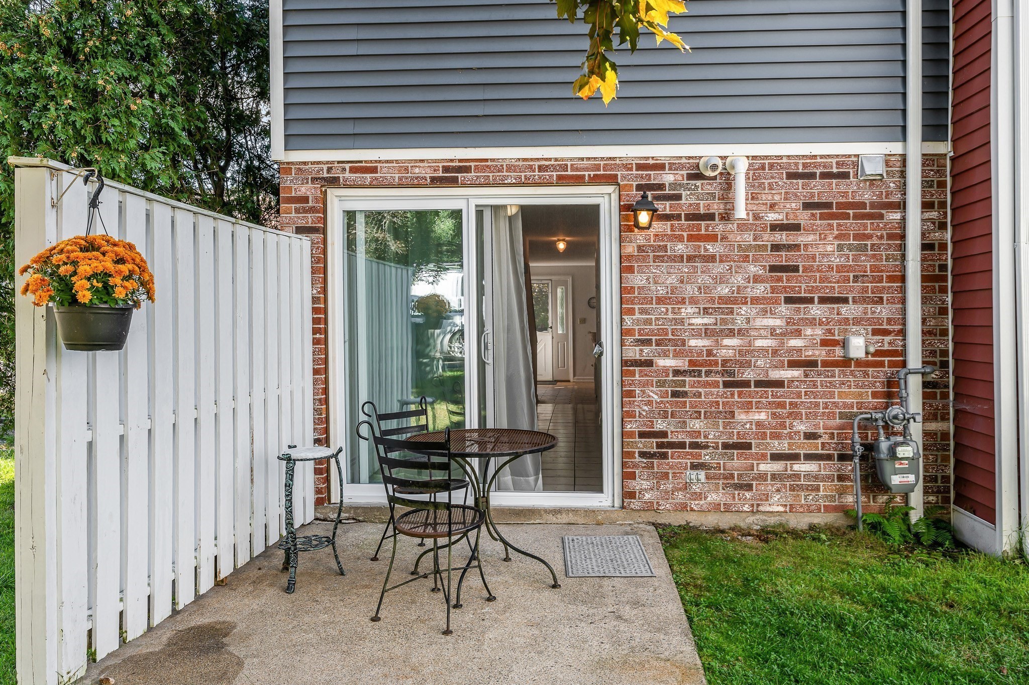 74 Roper St # F Property Photo 21