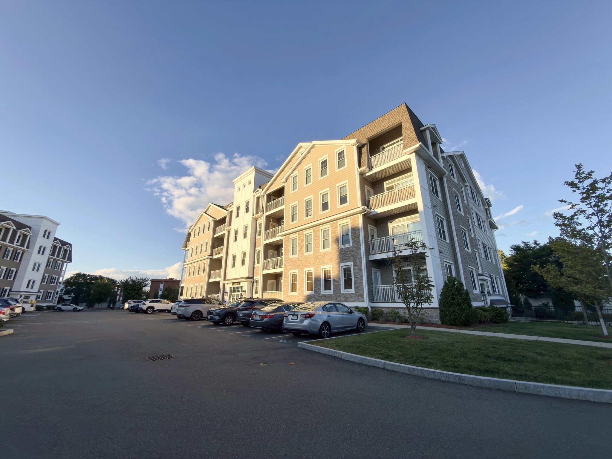 320 Middlesex Ave # A402 Property Photo 22