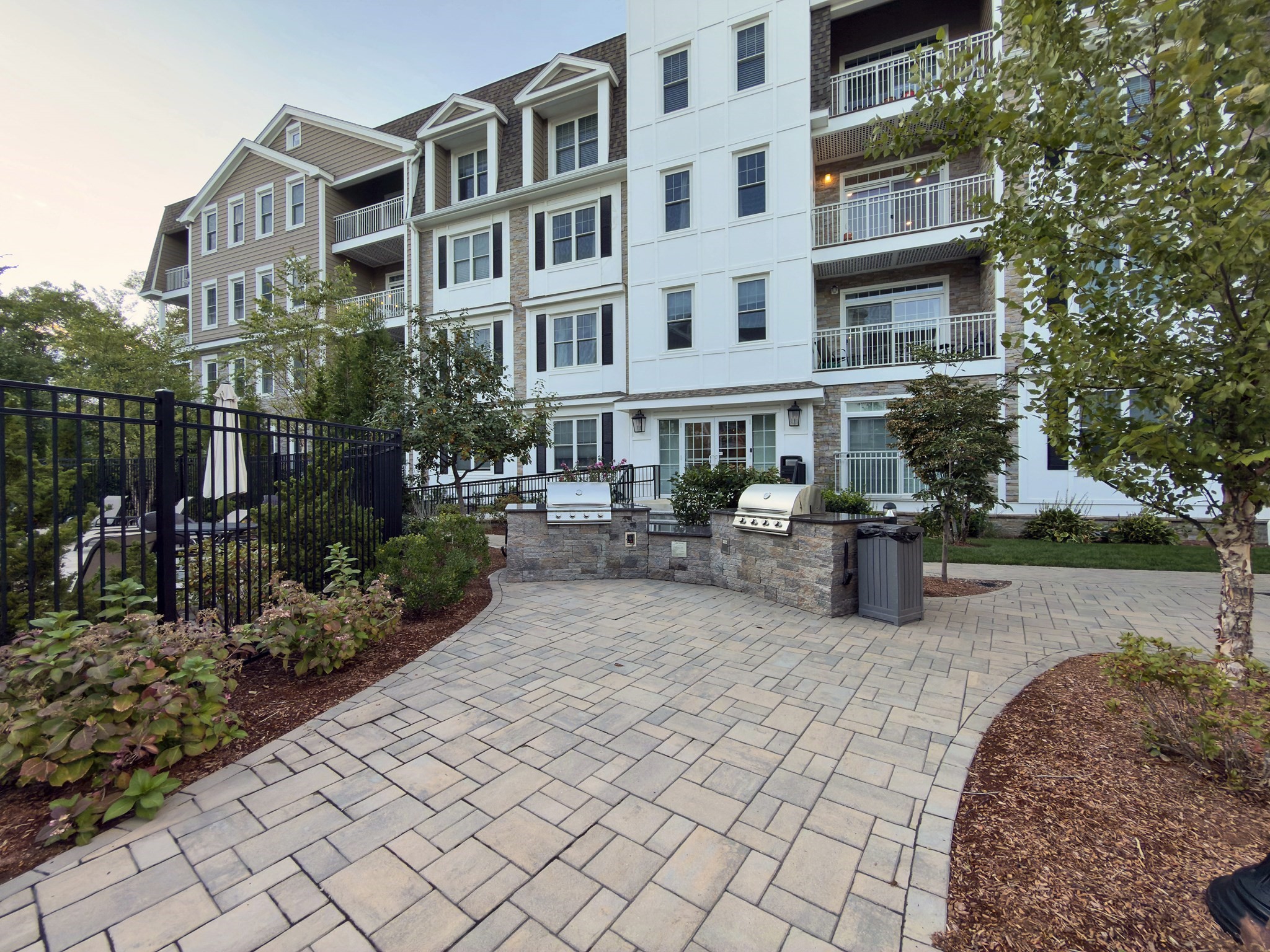 320 Middlesex Ave # A402 Property Photo 36
