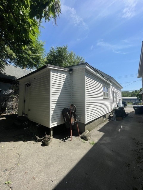 43 Pond St Property Photo 4