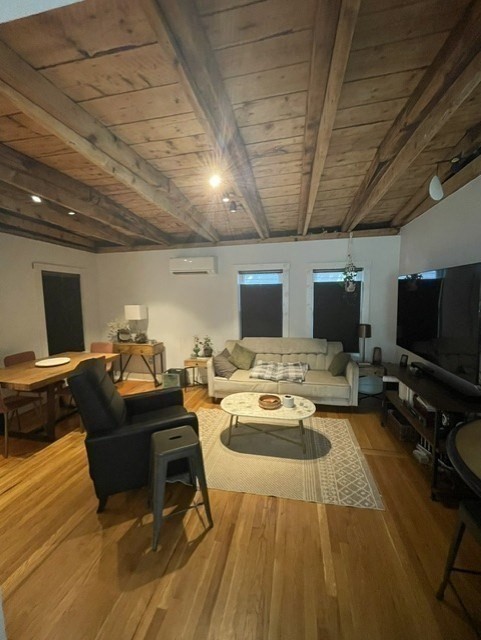 43 Pond St Property Photo 10