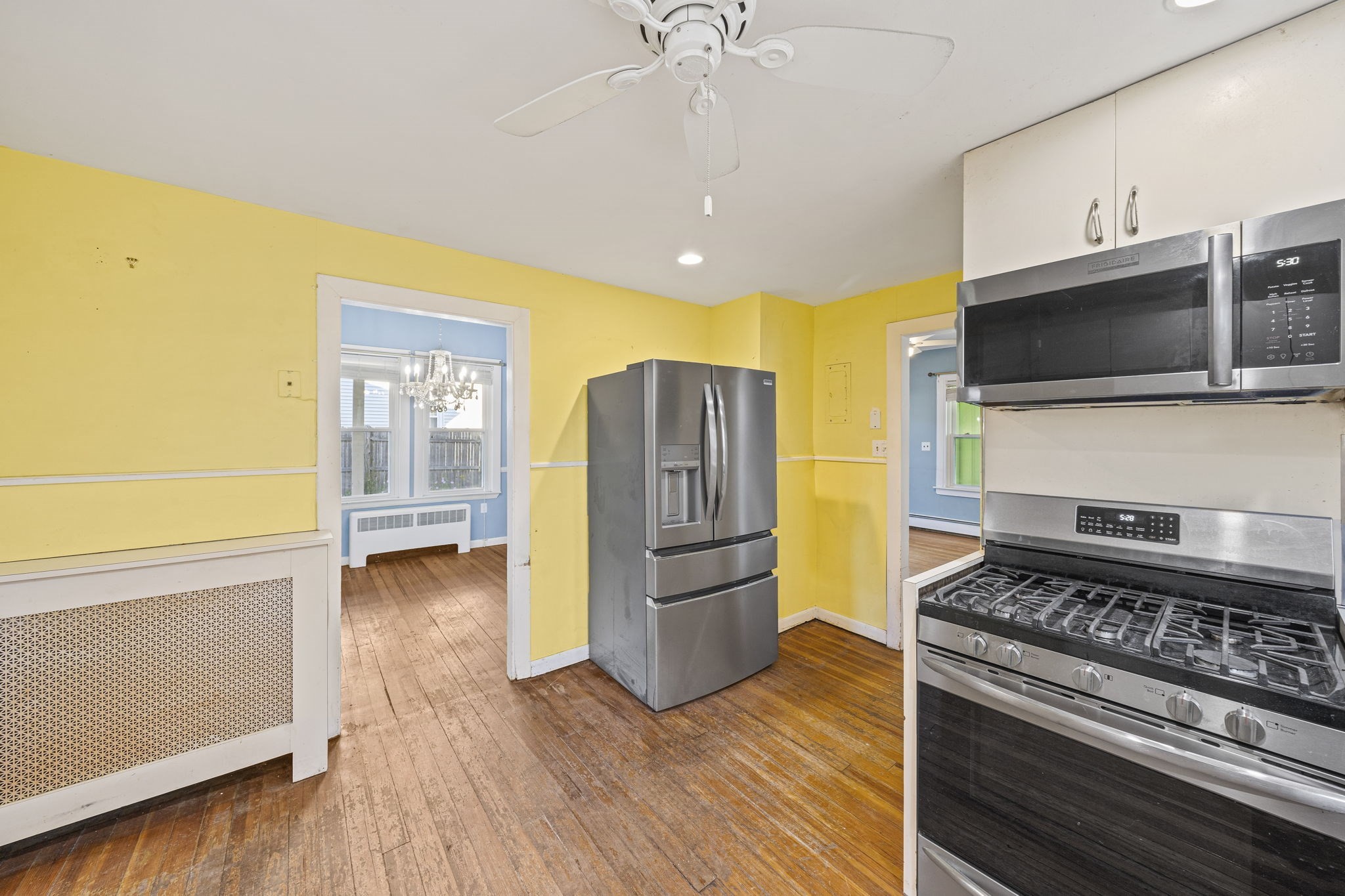 168 Babcock St Property Photo 4