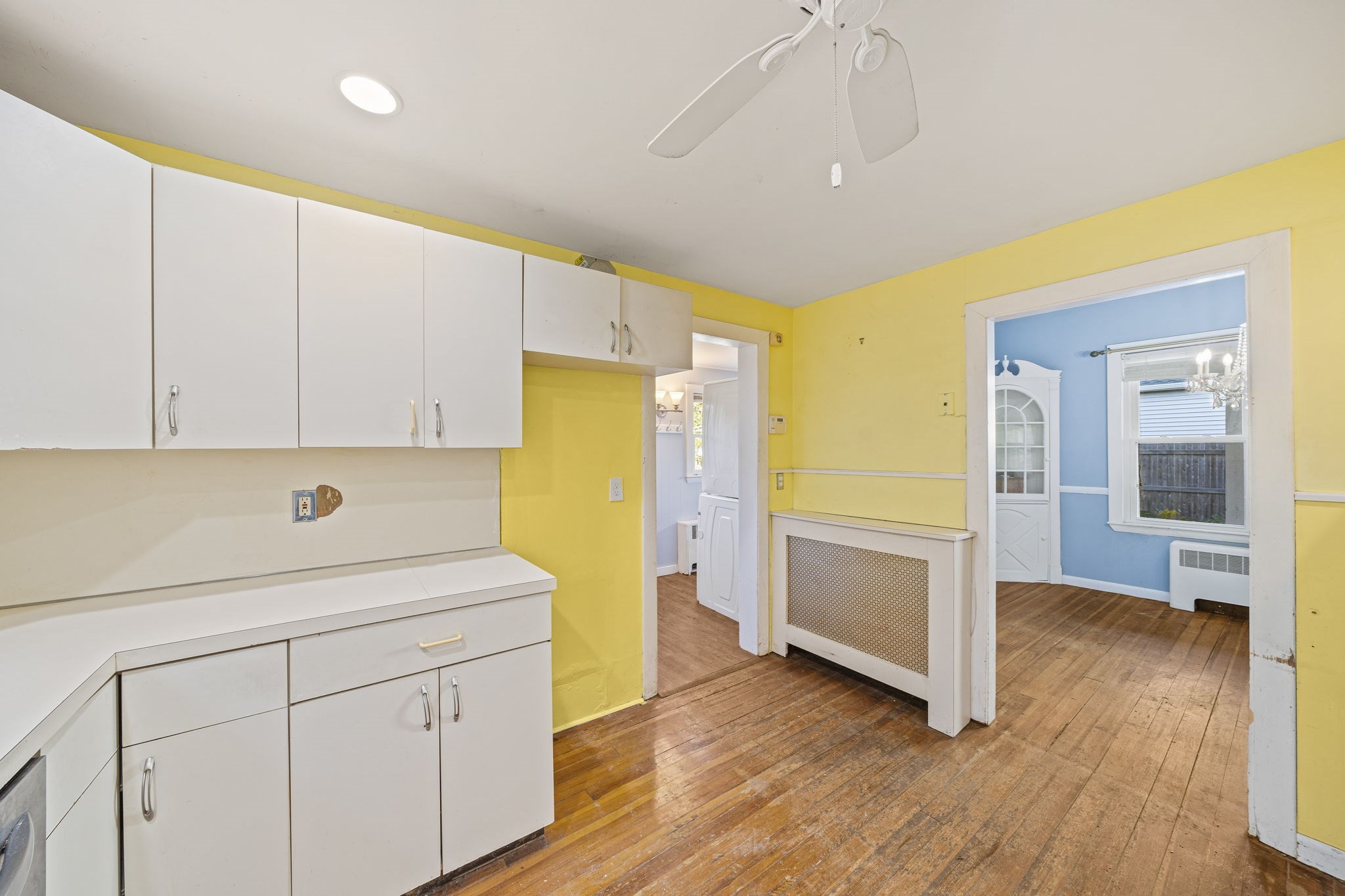 168 Babcock St Property Photo 5