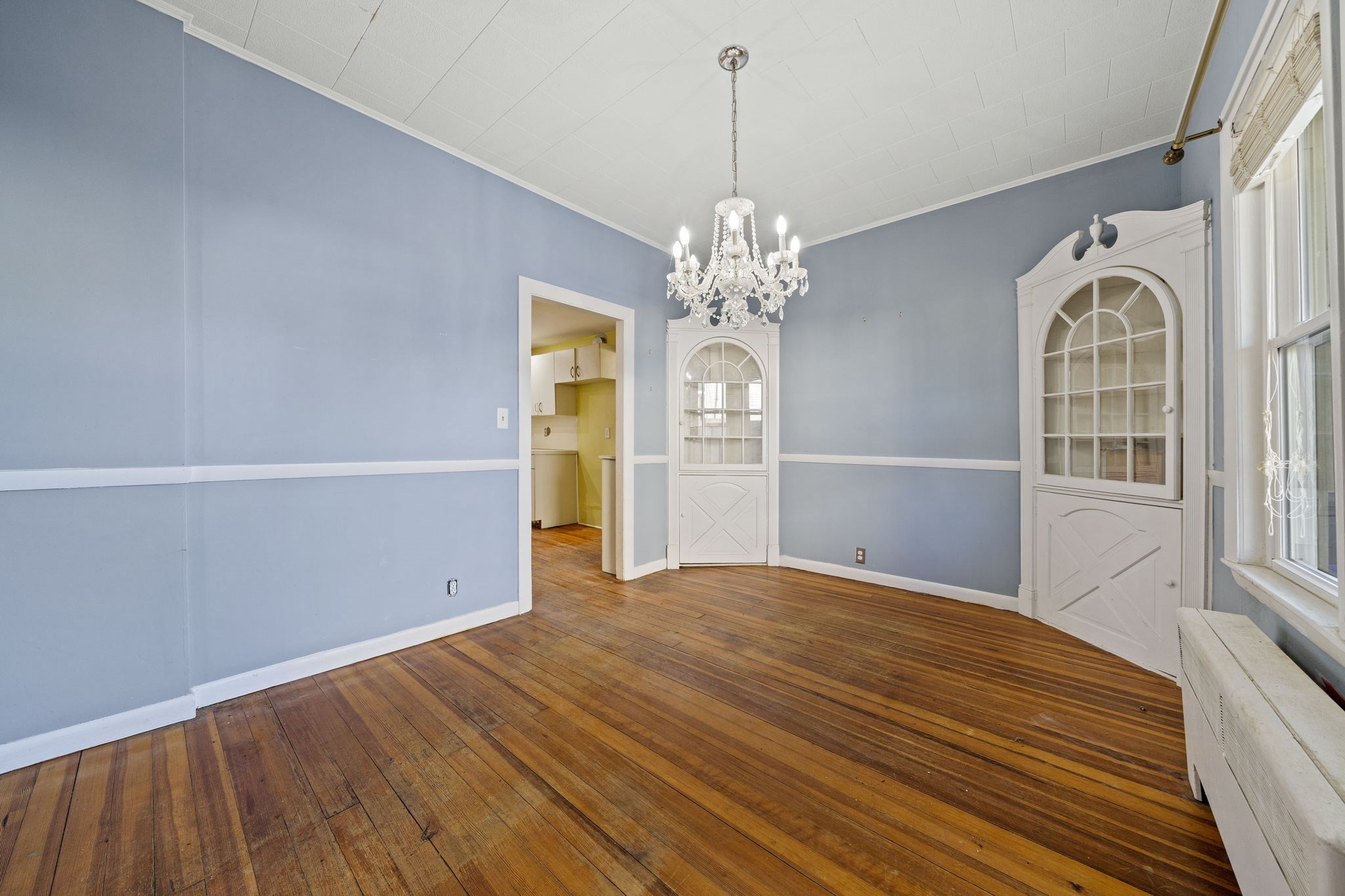 168 Babcock St Property Photo 11