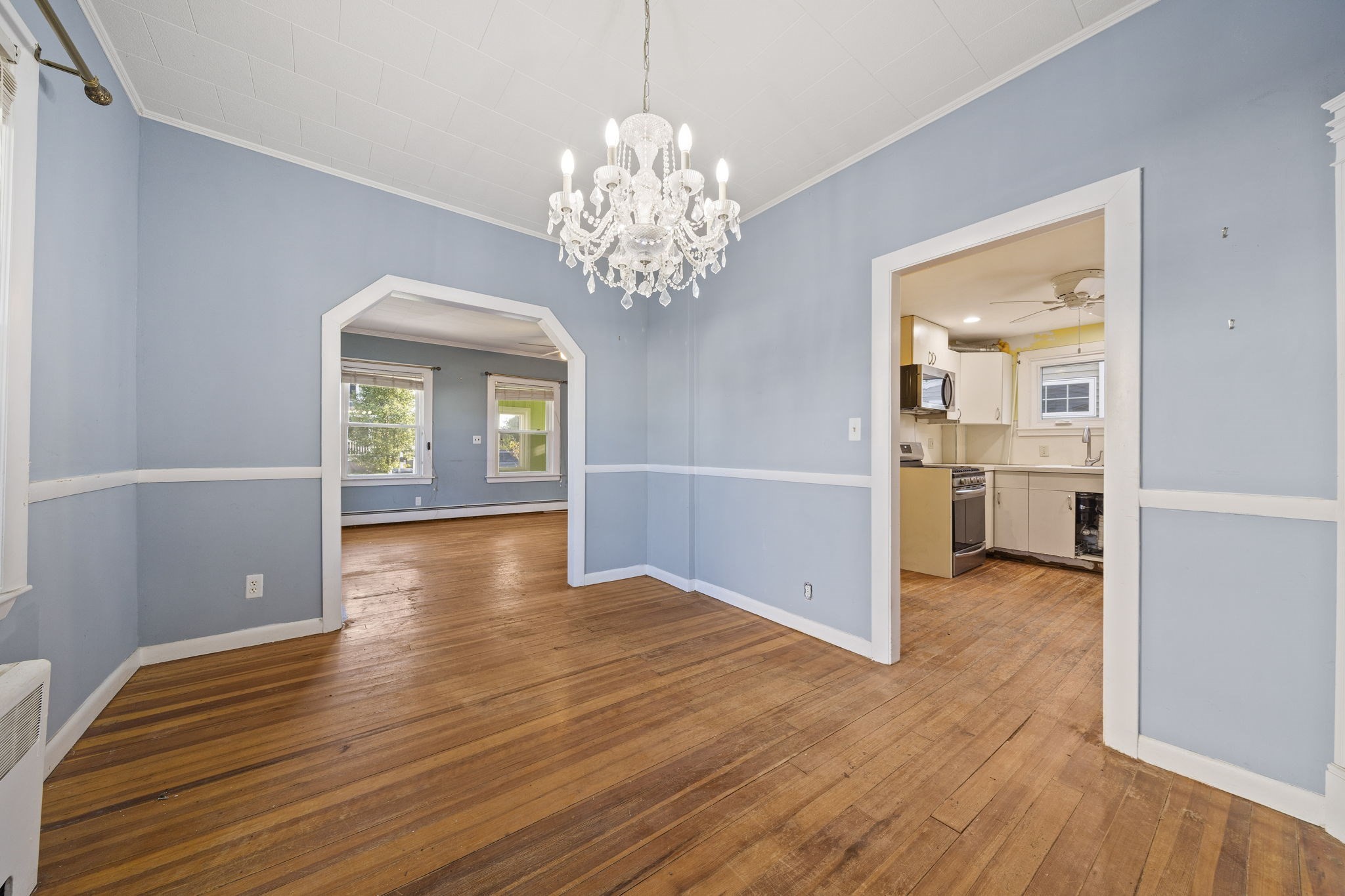 168 Babcock St Property Photo 12