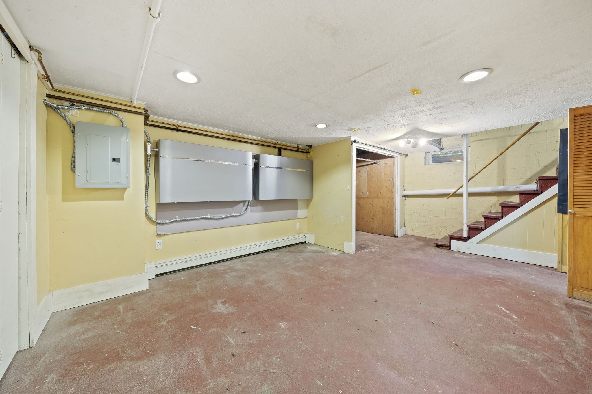168 Babcock St Property Photo 26