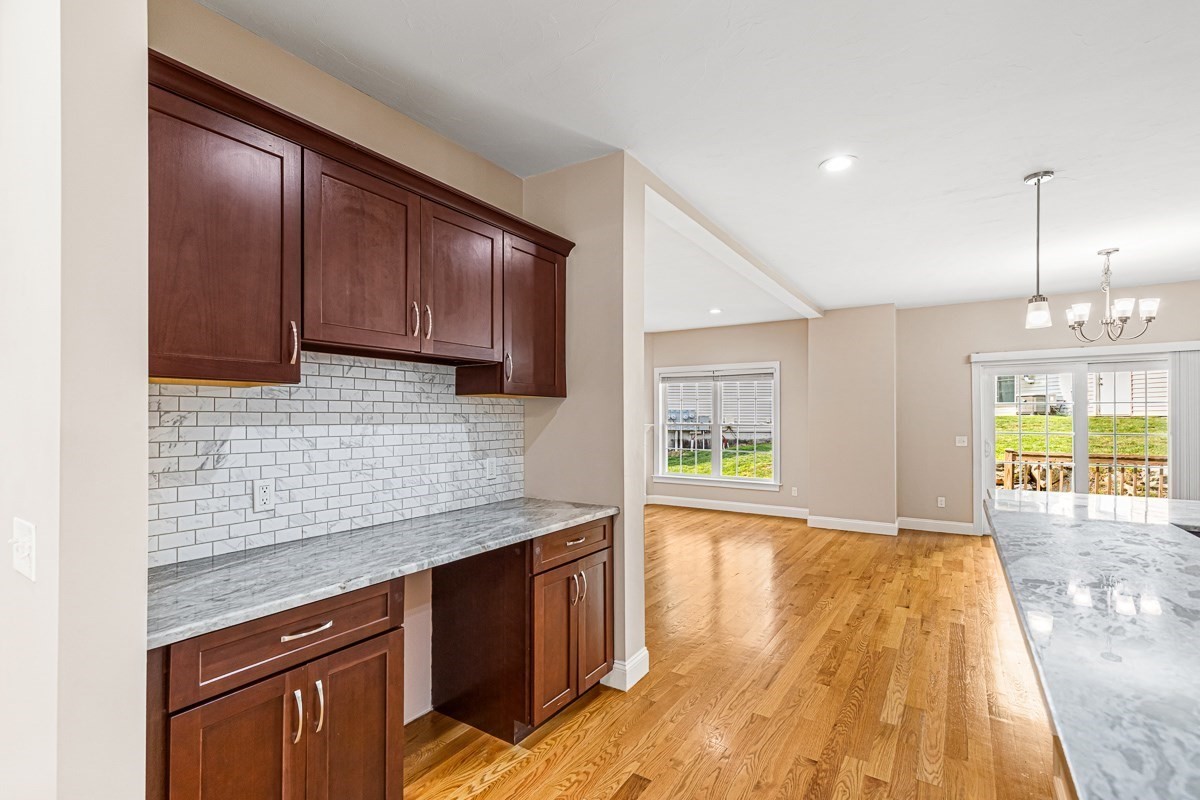 102 Hunting Hill Dr # 102 Property Photo 8