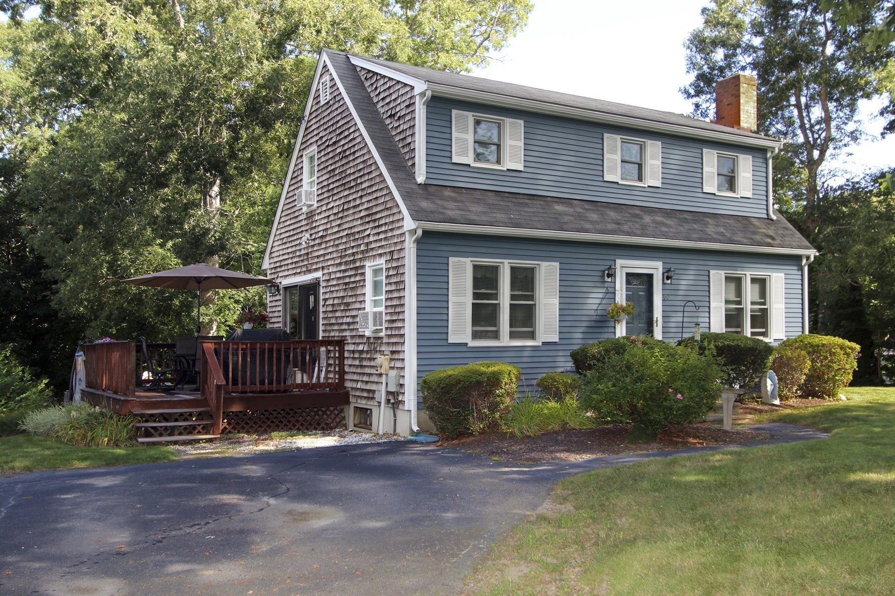 99 Brentwood Circle Property Photo 1