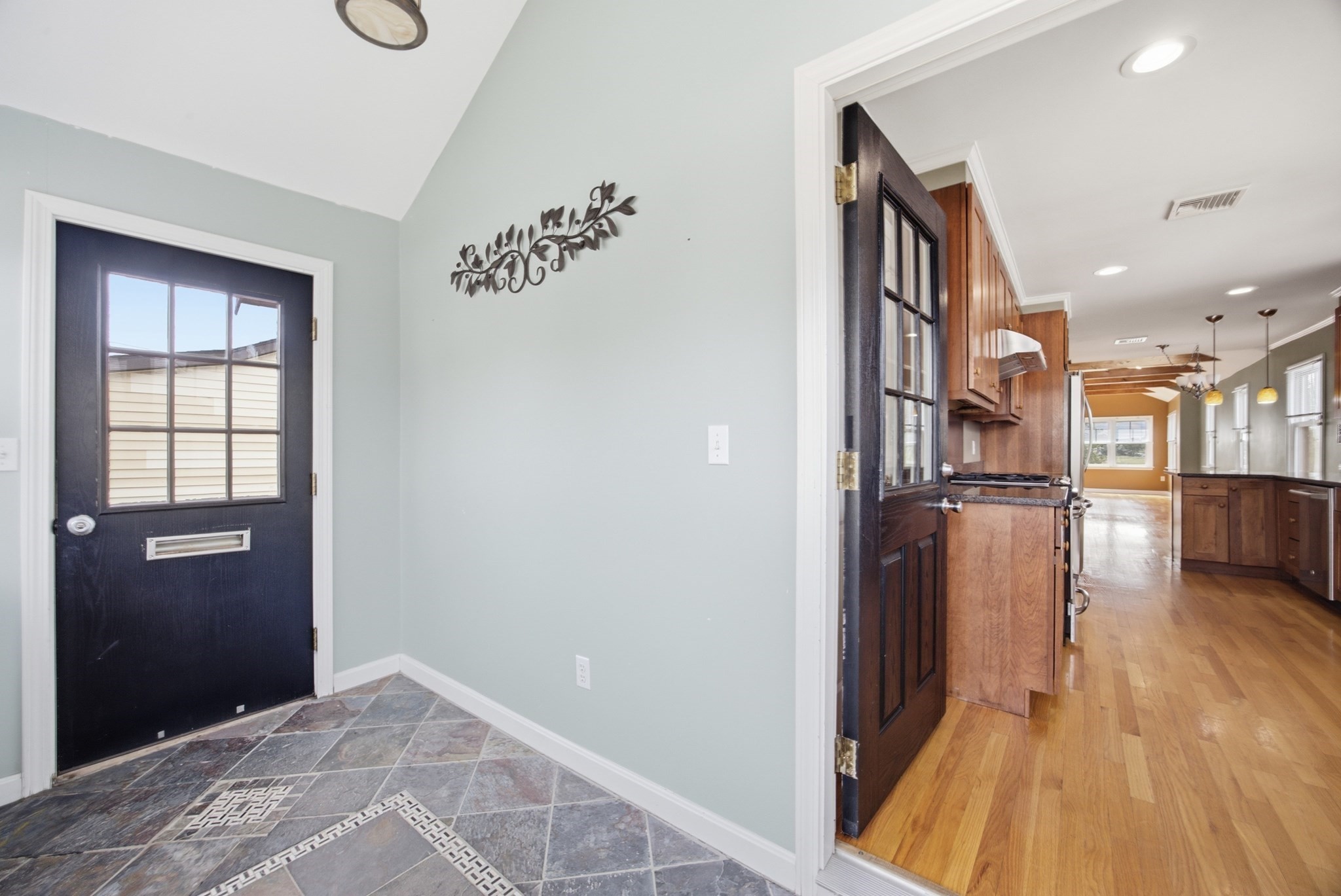 175 Rhoda St Property Photo 6