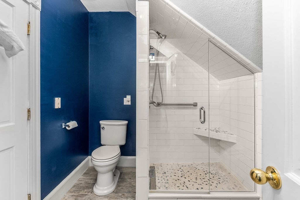 180 Walnut St Property Photo 25