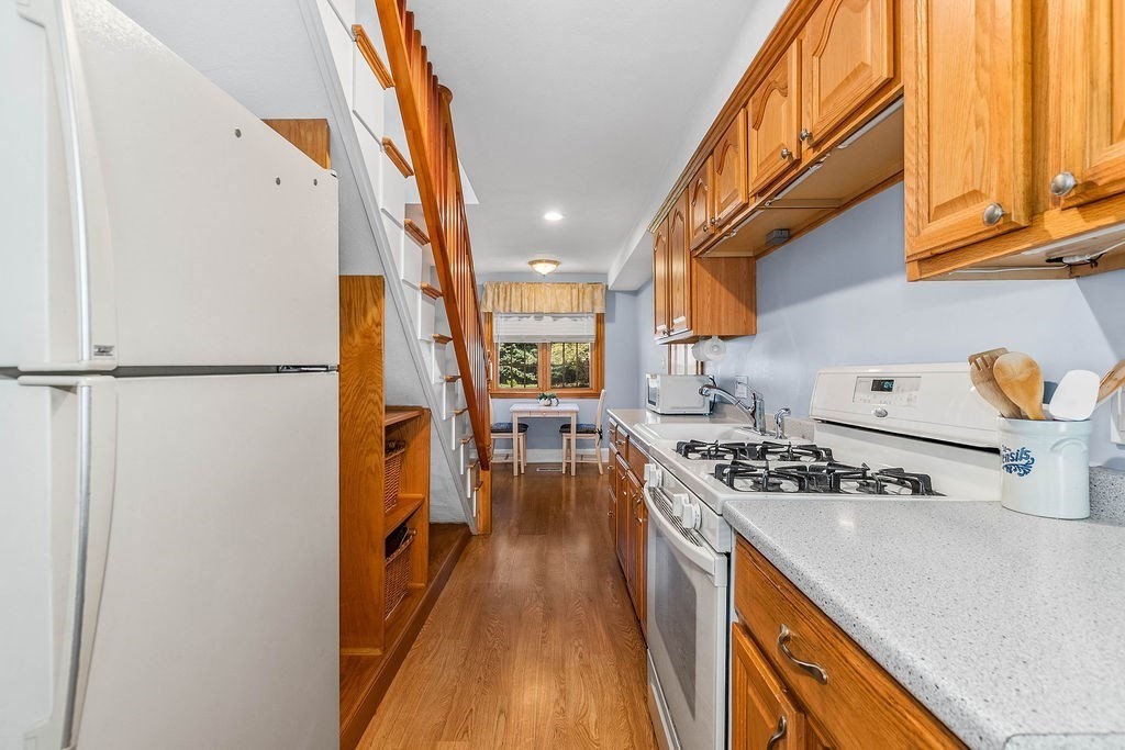 180 Walnut St Property Photo 29